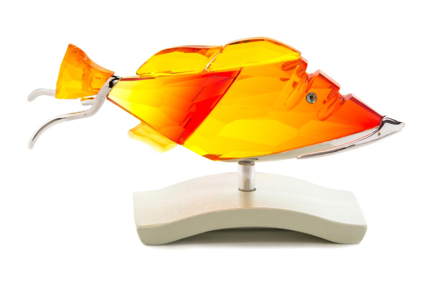 A Swarovski Model of a Fish Length 3 1/4 inches.