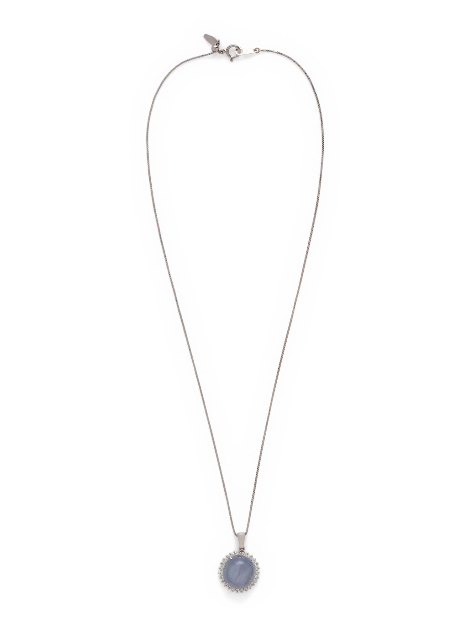 STAR SAPPHIRE AND DIAMOND PENDANT/NECKLACE
