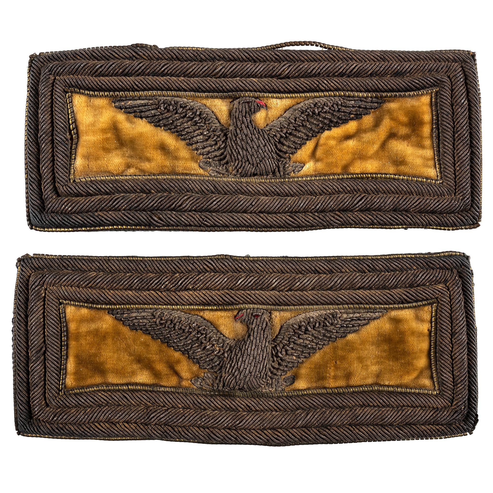 Civil War colonel of cavalry shoulder straps.