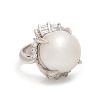 CULTURED SOUTH SEA PEARL AND DIAMOND RING