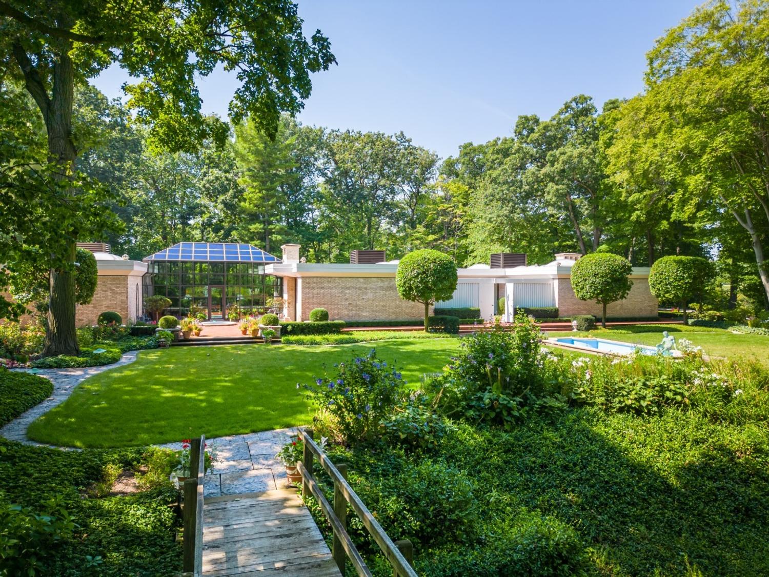 A George I Walnut Chest of Drawers
