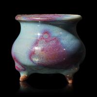 A Small Chinese Junyao Tripod Censer, Jin/Yuan Dynasty 金/元 鈞窯紫斑三足爐
