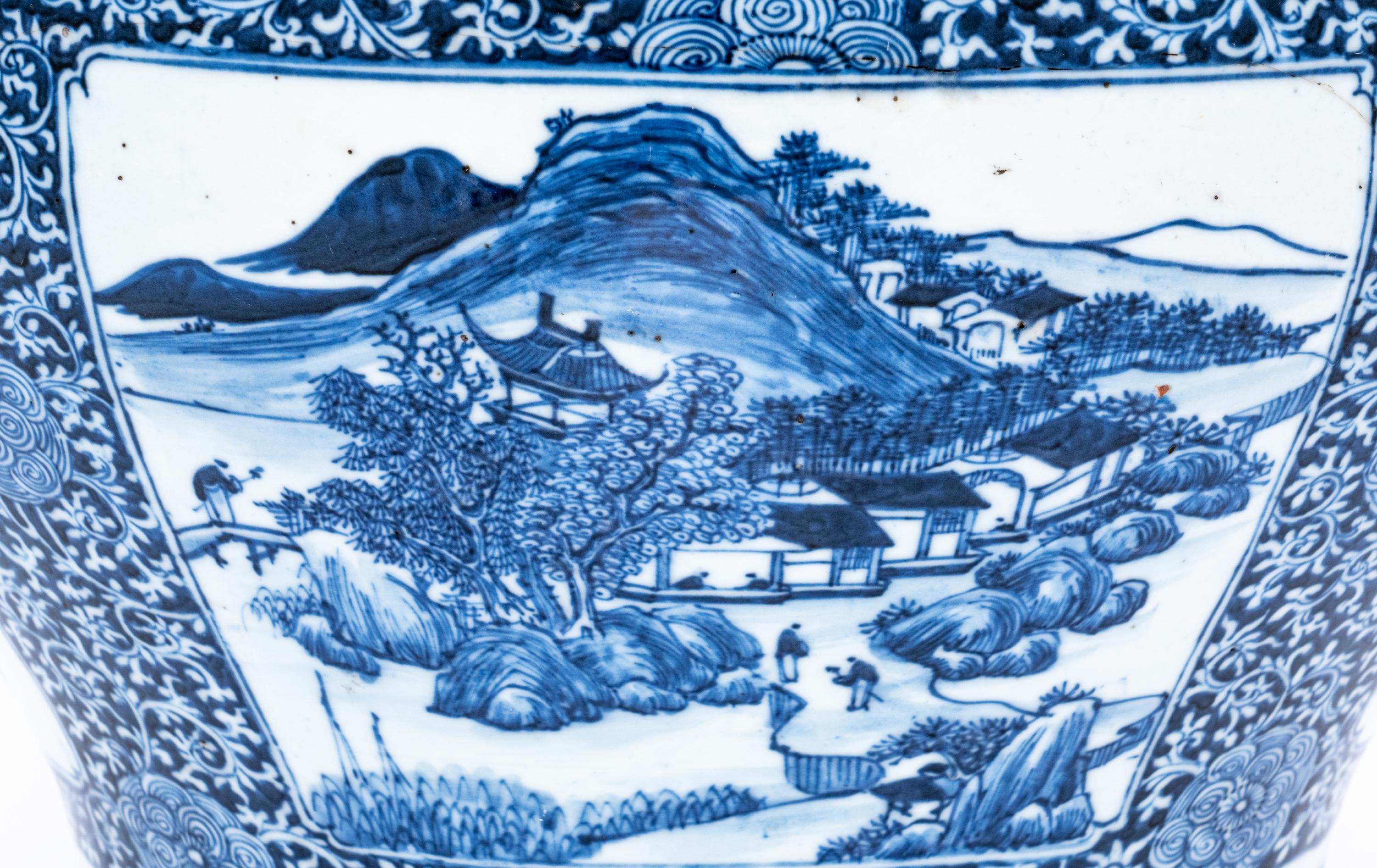 A Chinese Export Blue and White Porcelain Jardinière