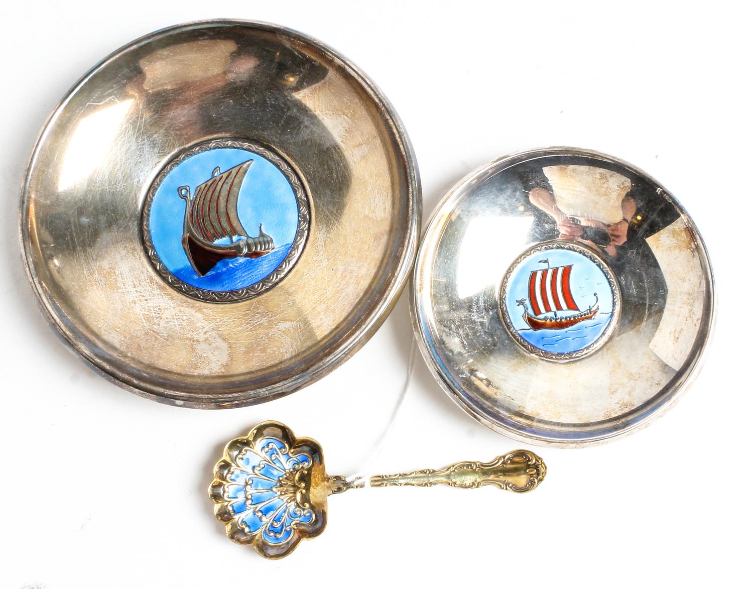 Two Norwegian Silver and Enamel Dishes, Ottar Hval, Oslo, 20th Century, each of circular form centered by an enameled roundel depicting