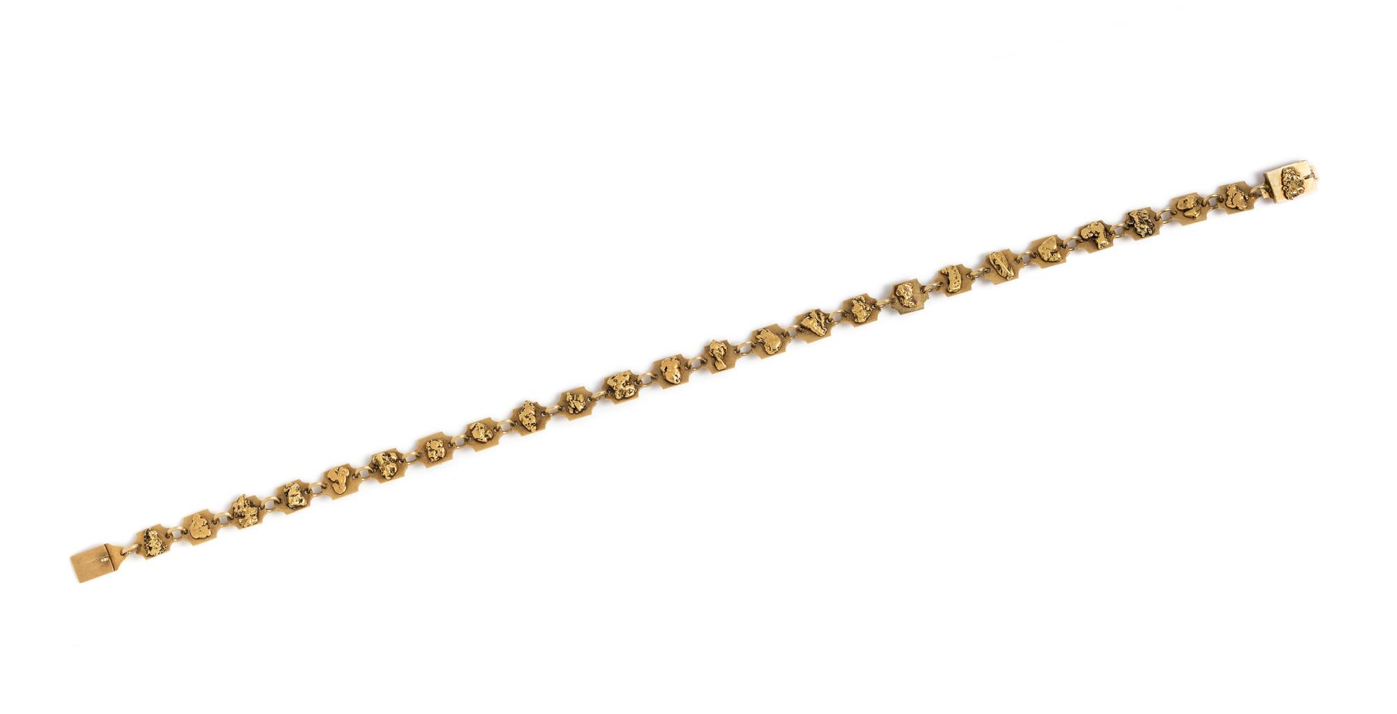 A Yellow Gold Gold Nugget Necklace,