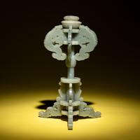 A Chinese Celadon Jade Hat Stand, 19th Century — 清晚期 青玉鏤雕夔龍紋冠架