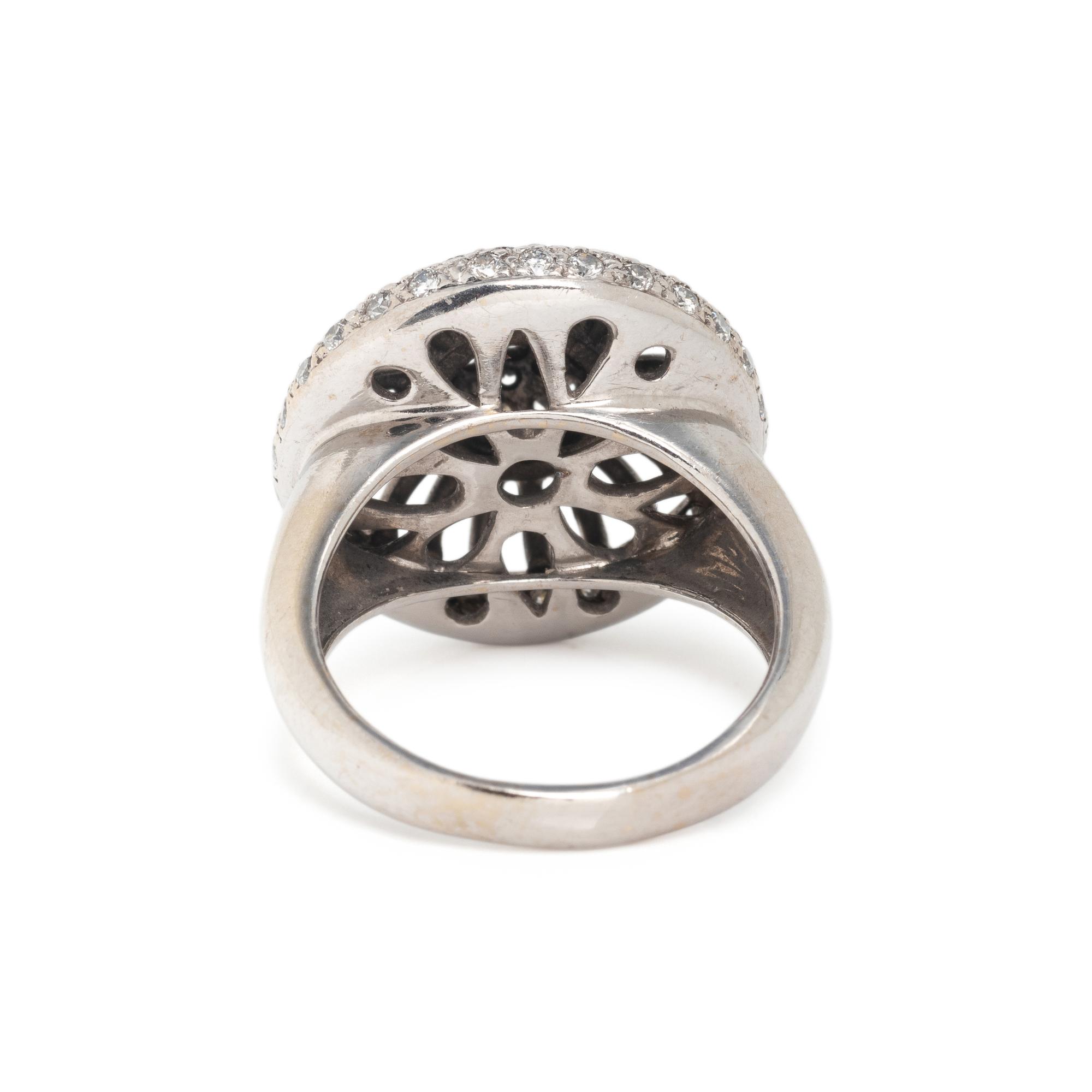 WHITE GOLD AND DIAMOND RING