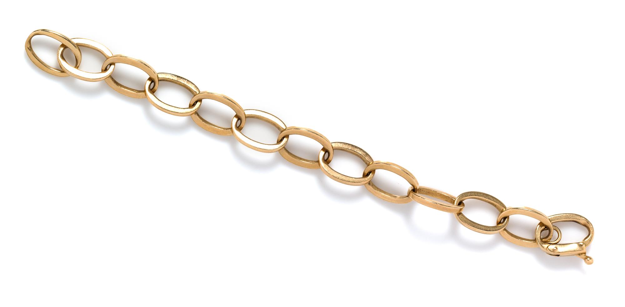 A 14 Karat Yellow Gold Oval Link Bracelet, 24.40 dwts.