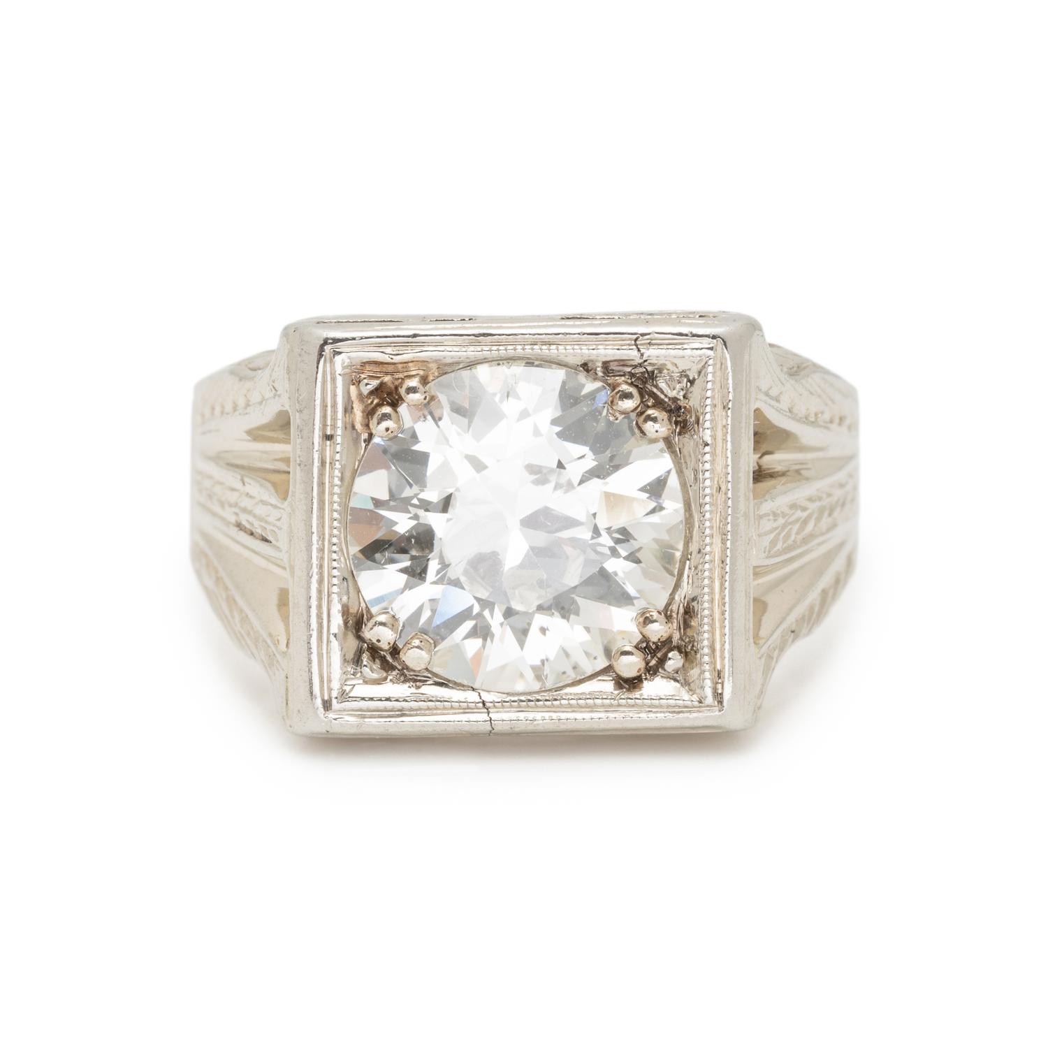 DIAMOND AND WHITE GOLD RING