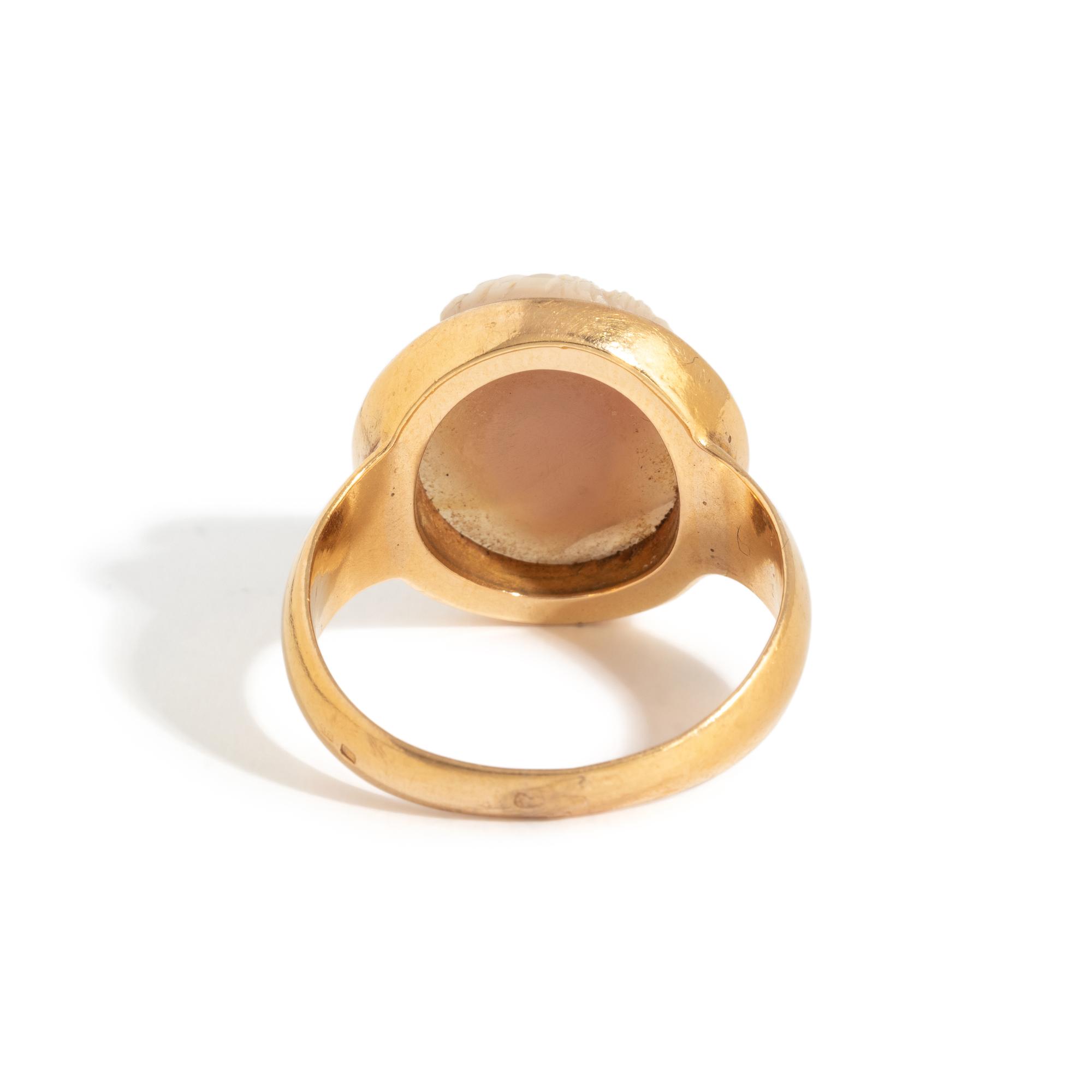 A Neoclassical Sardonyx Cameo and Gold Finger Ring with a Male Portrait Head
