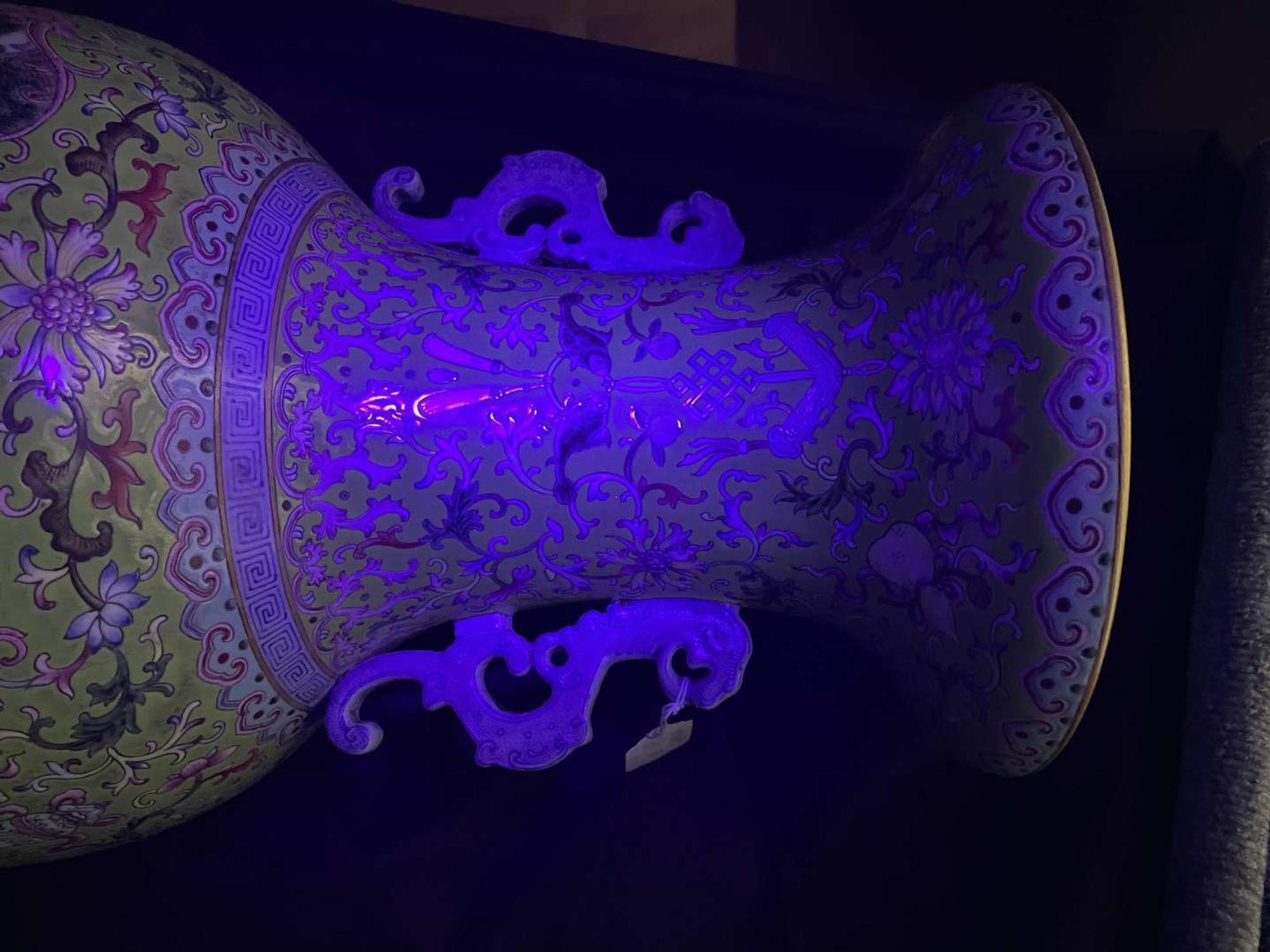 A large Chinese famille rose-decorated "Boys" Vase 粉彩嬰戲圖開光雙耳大瓶 Jiaqing mark ???