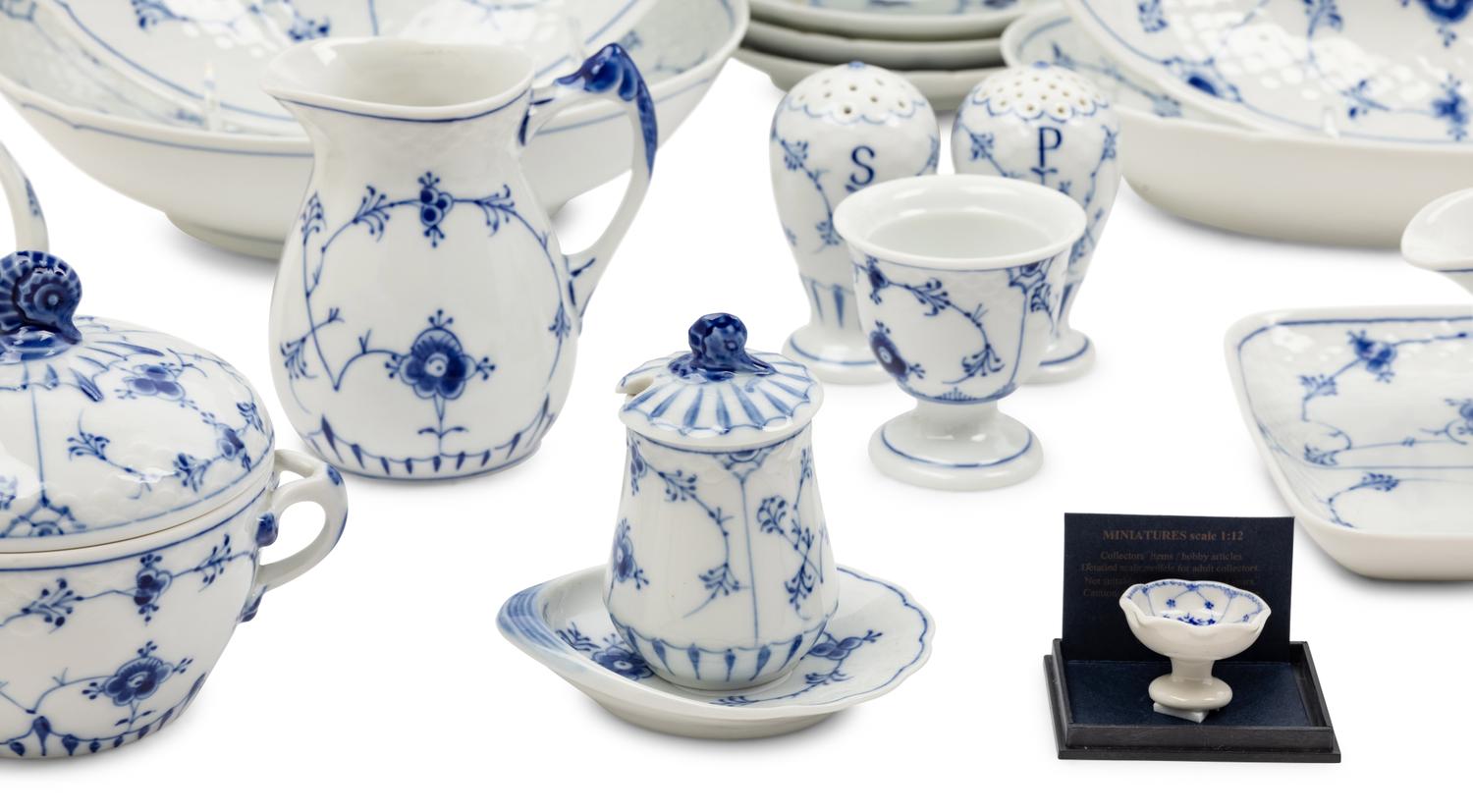 A Bing & Grondahl Porcelain Dinner Service