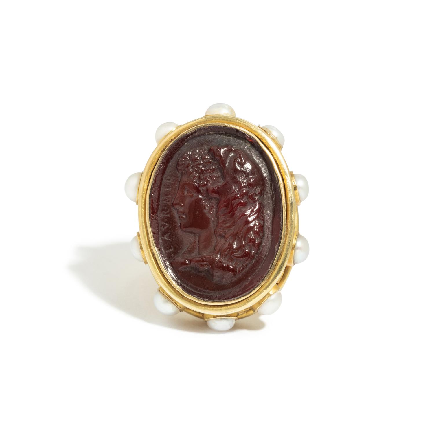 YELLOW GOLD, CULTURED PEARL AND CAMEO RING