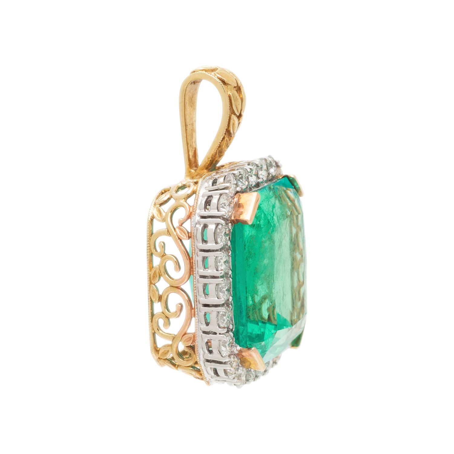 EMERALD AND DIAMOND PENDANT