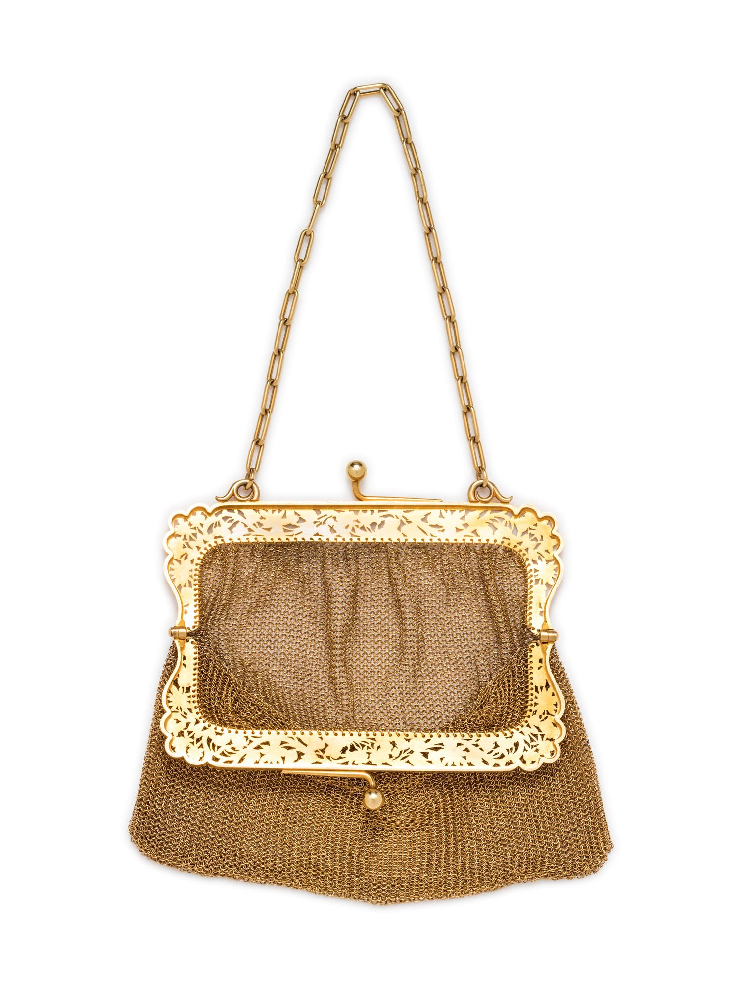 A Belle Epoque 18 Karat Yellow Gold Purse, French,