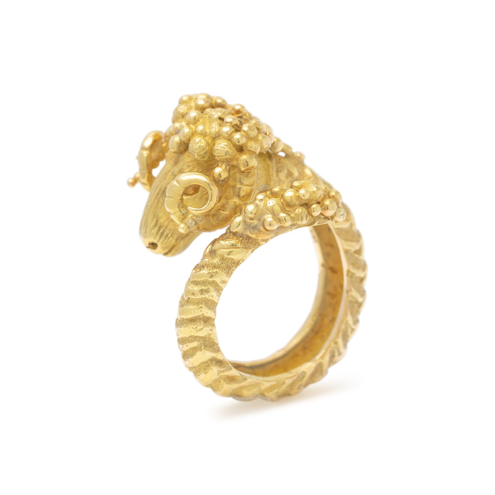 FRENCH, YELLOW GOLD RAM'S HEAD RING