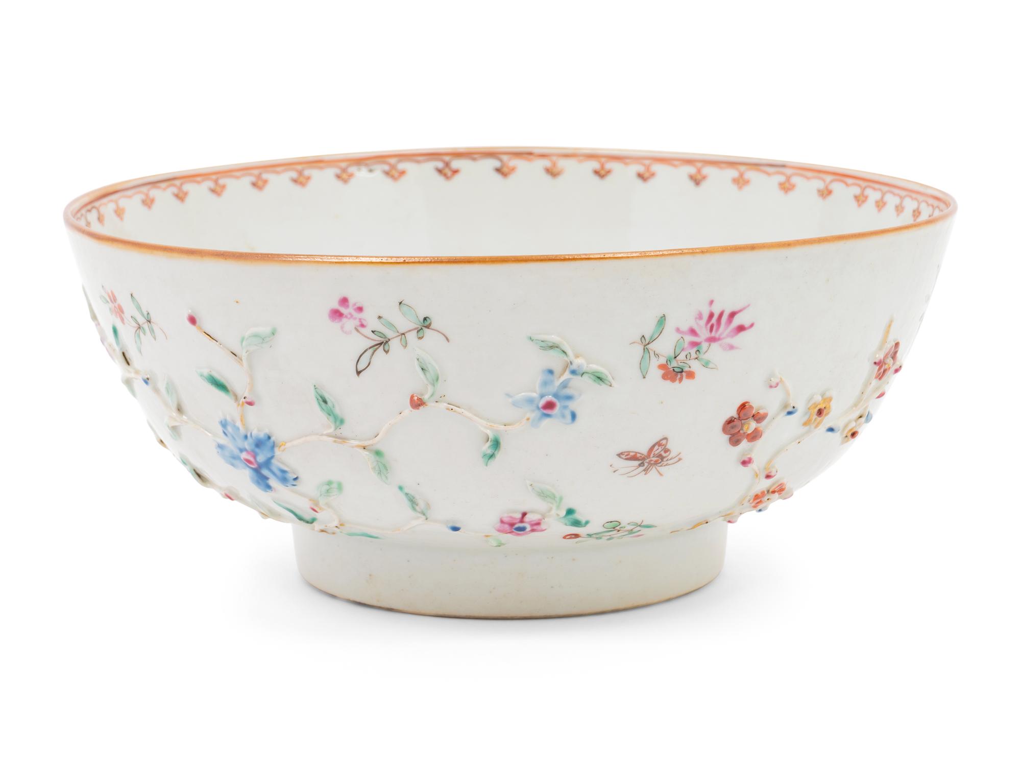 A Chinese Export Porcelain Bowl