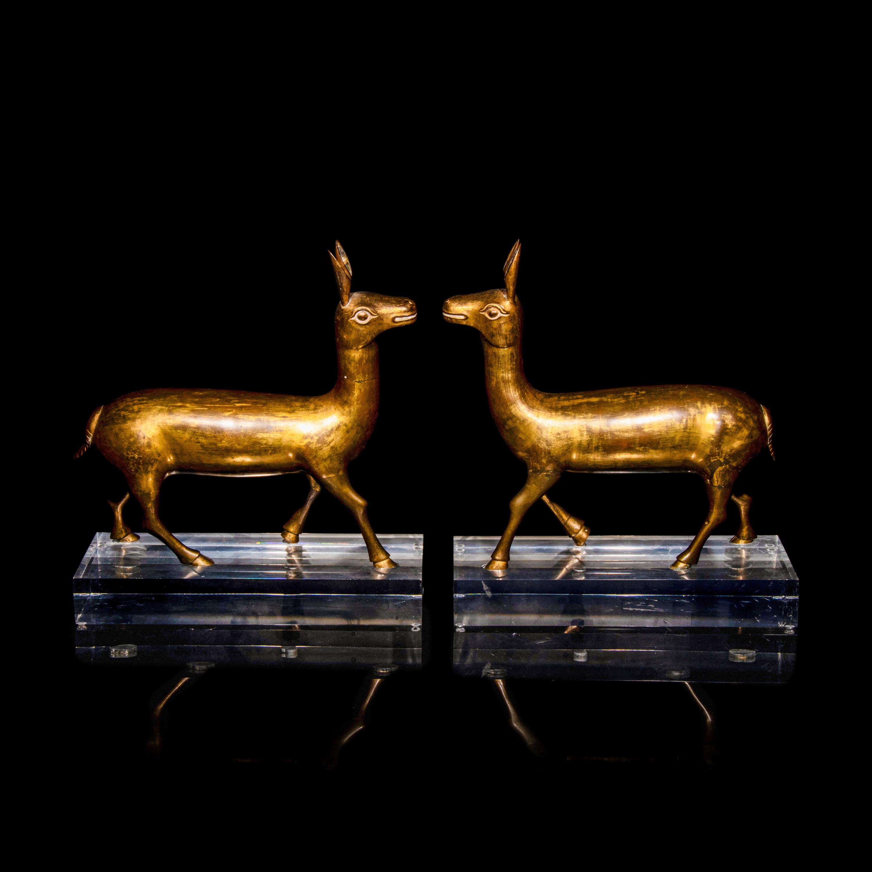 A Pair of Tibetan Gilt Bronze Kiang Donkeys, 18th/19th Century 十八/十九世紀 銅鎏金藏野驢一對