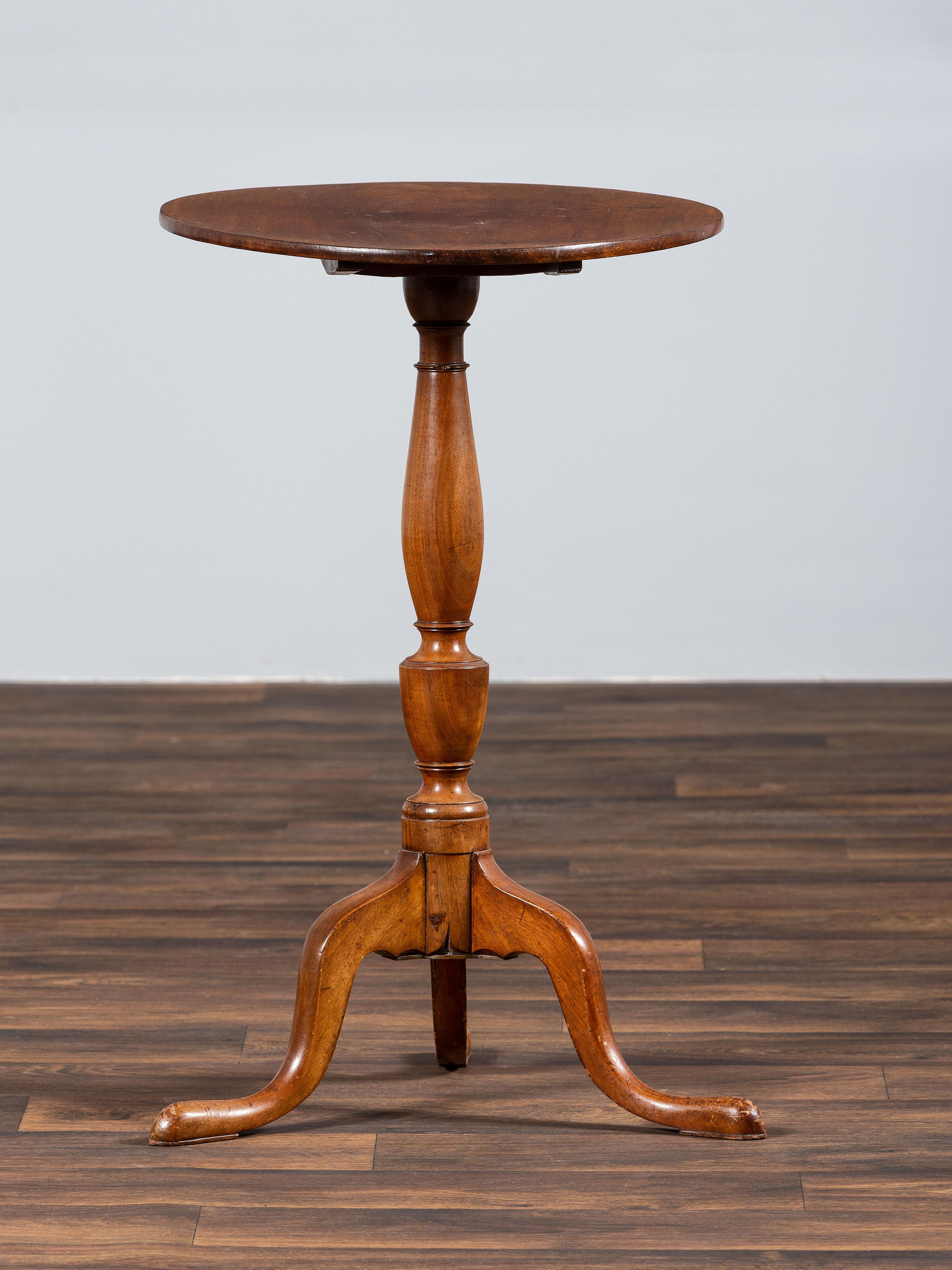 A Federal Carved Mahogany Tilt-Top Candlestand