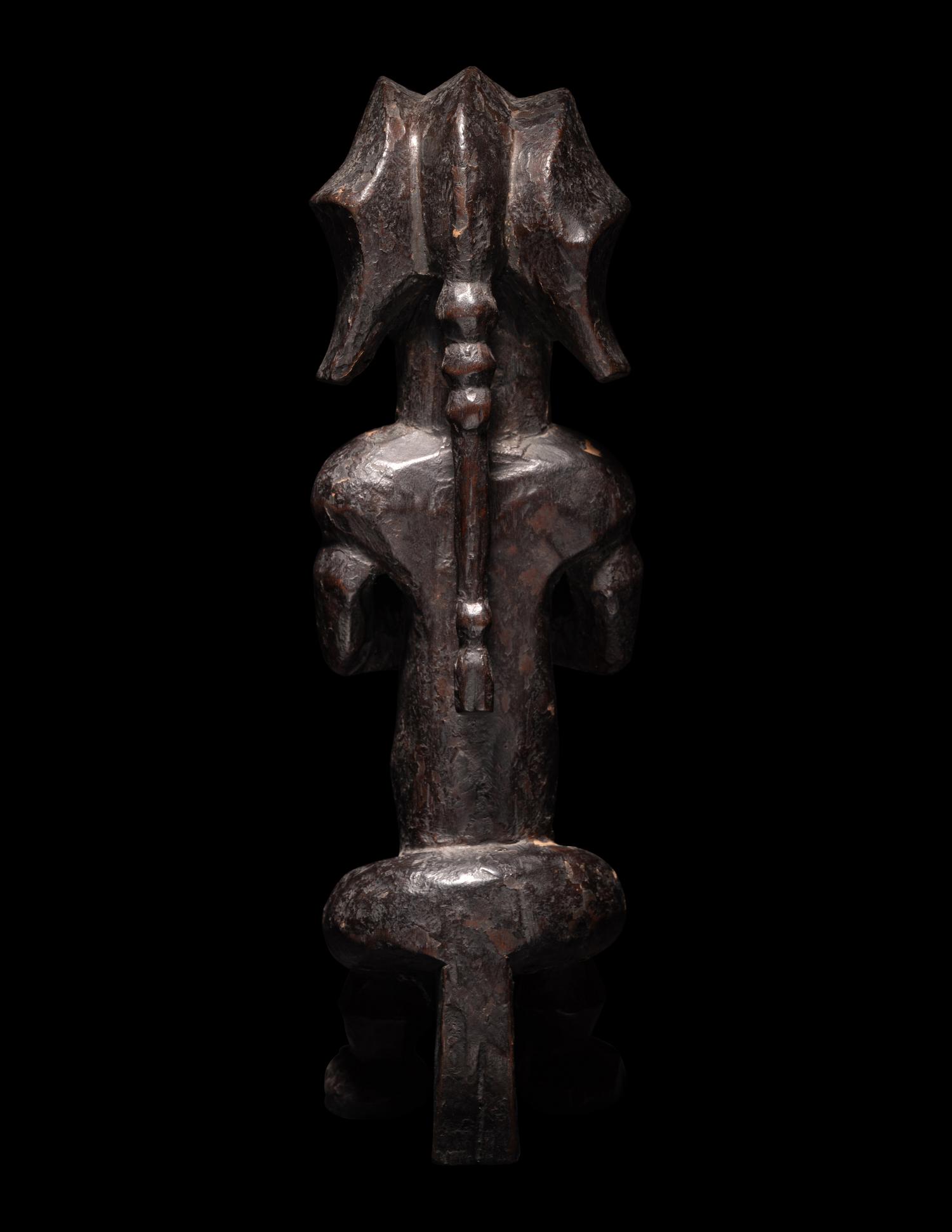 Four Fang Wood Figures