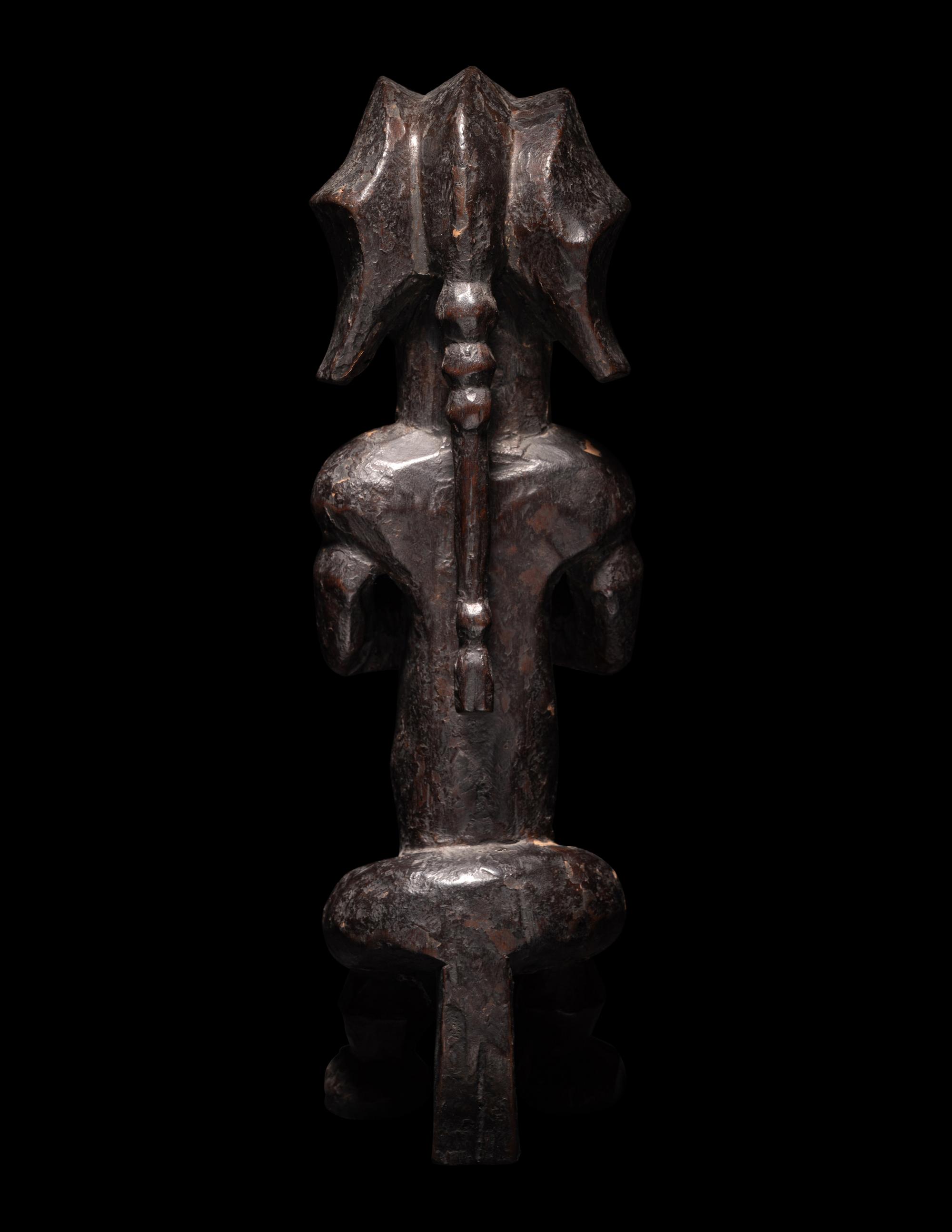 Four Fang Wood Figures