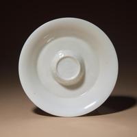 A Chinese Blanc-de-Chine Porcelain Cup and Associated Lotus Stand, 17th-18th Century — 清早中期 德化白瓷茶杯與蓮花盞托一套