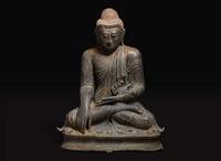 A very large Mandalay style Burmese patinated bronze figure of the seated Buddha 大型緬甸加漆銅塑佛造像