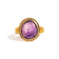 A Sasanian Amethyst Ring Stone with a Royal Portrait and Pahlavi Inscription — Set in a gold ring