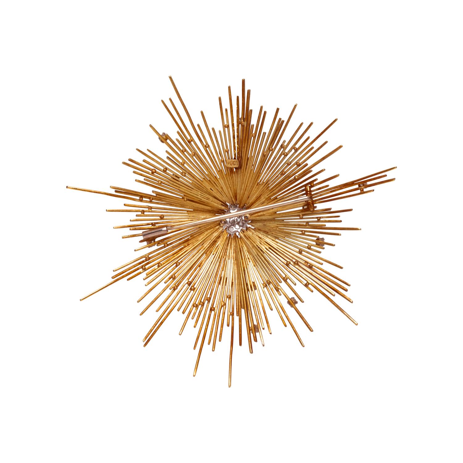 MODERNIST, YELLOW GOLD AND DIAMOND BROOCH