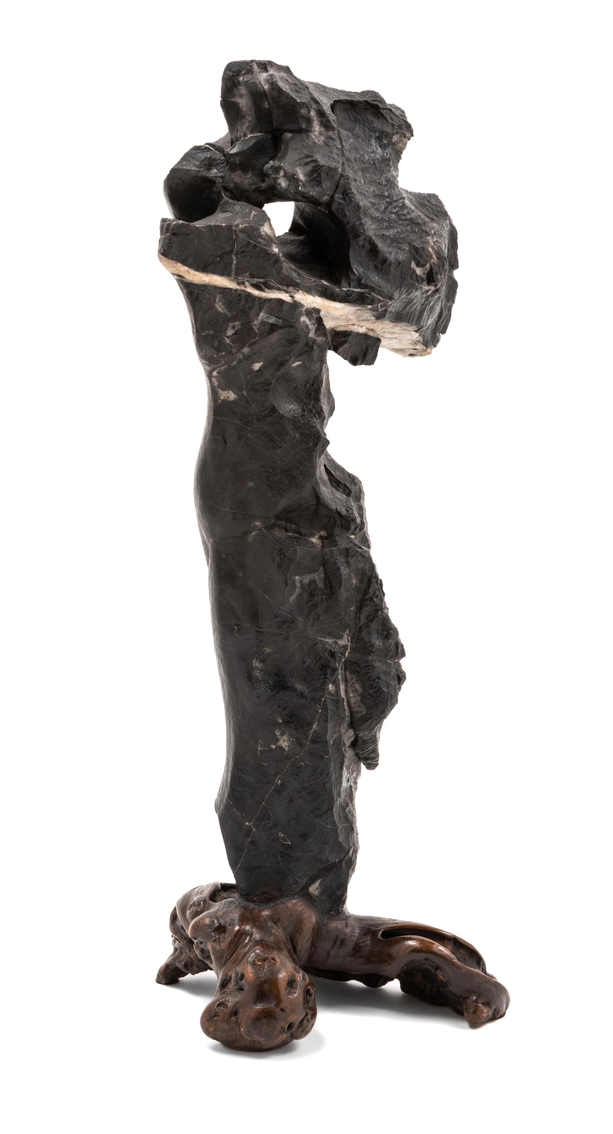 A Lingbi Scholar's Rock Height 14 inches. — 19TH/20TH CENTURY