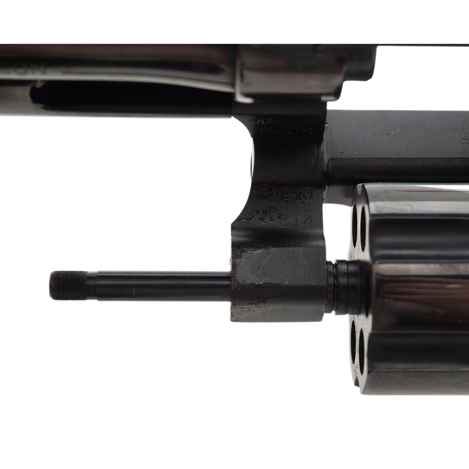 *Smith & Wesson Model 27-2 Revolver in Wooden Display Case