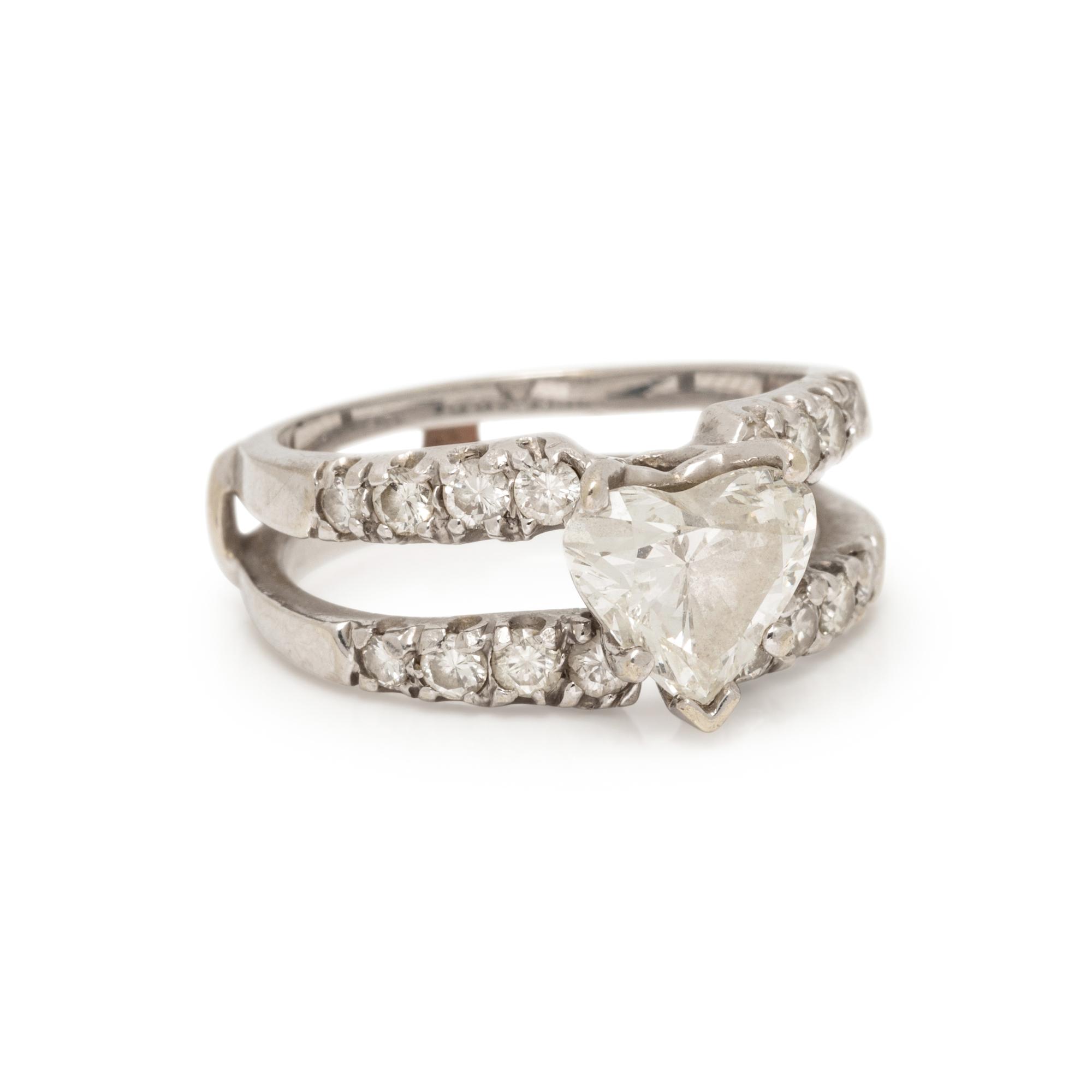 WHITE GOLD AND DIAMOND RING