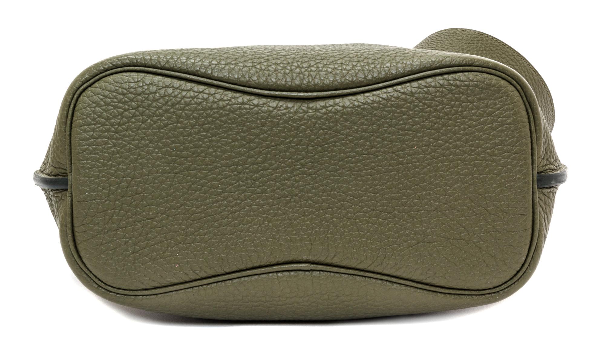 An Hermes Vert Veronese Togo 22cm So-Kelly Handbag, 9" x 11" x 4.5".