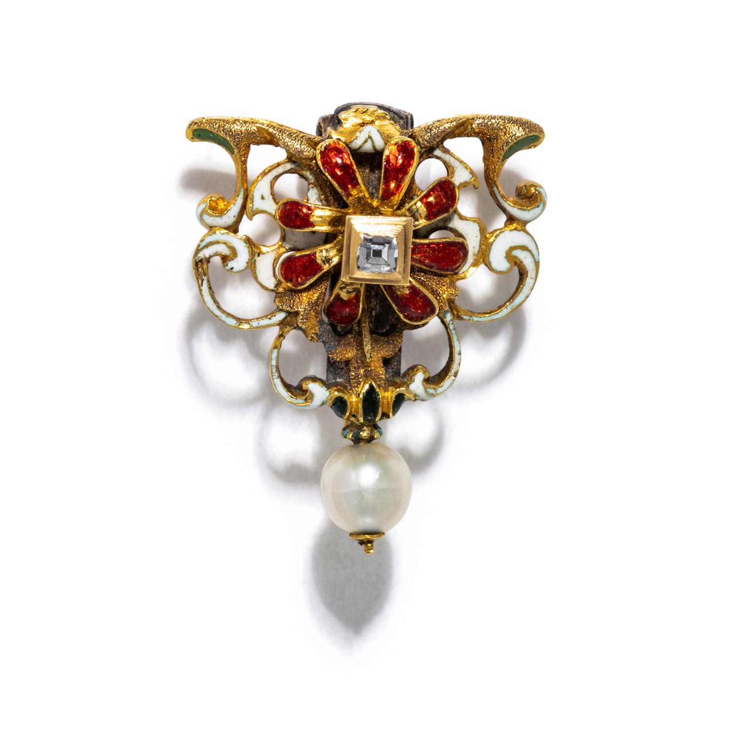 ANTIQUE, RENAISSANCE STYLE, DIAMOND AND PEARL BROOCH