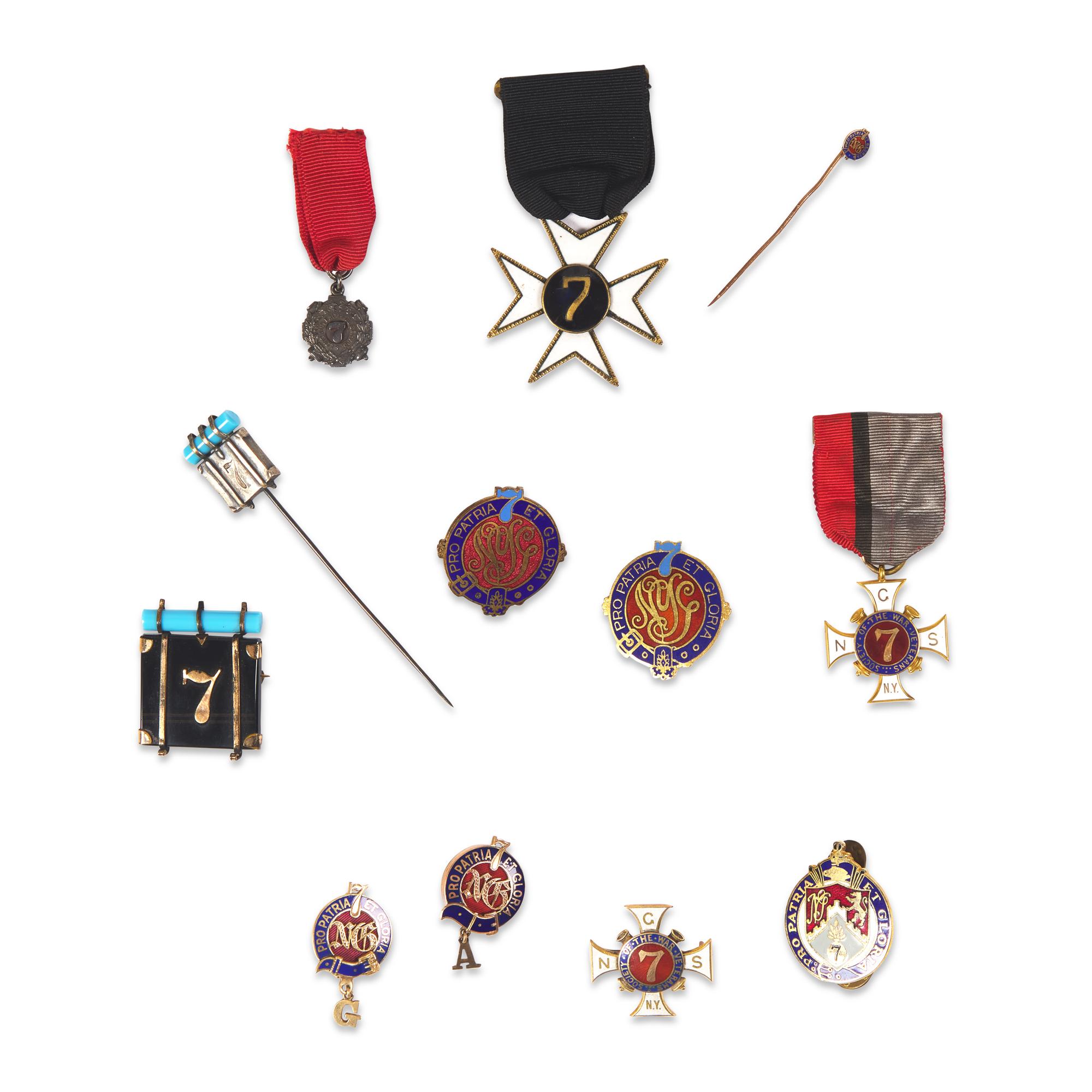 [Militaria] Group of 13 pinbacks and medals for service with the 7th N.Y. National Guard, including 10K gold charm