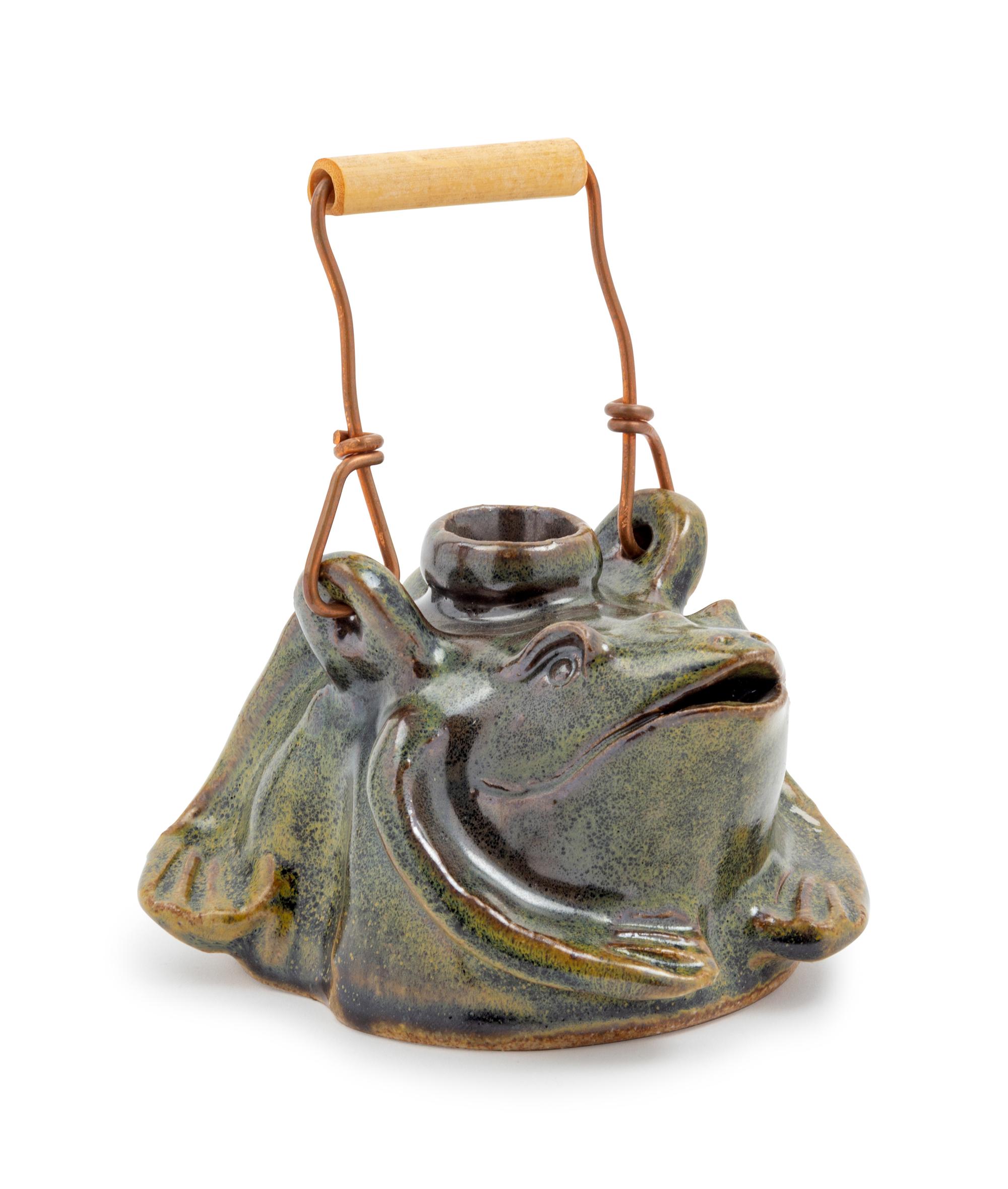 A Jugtown Pottery Frog