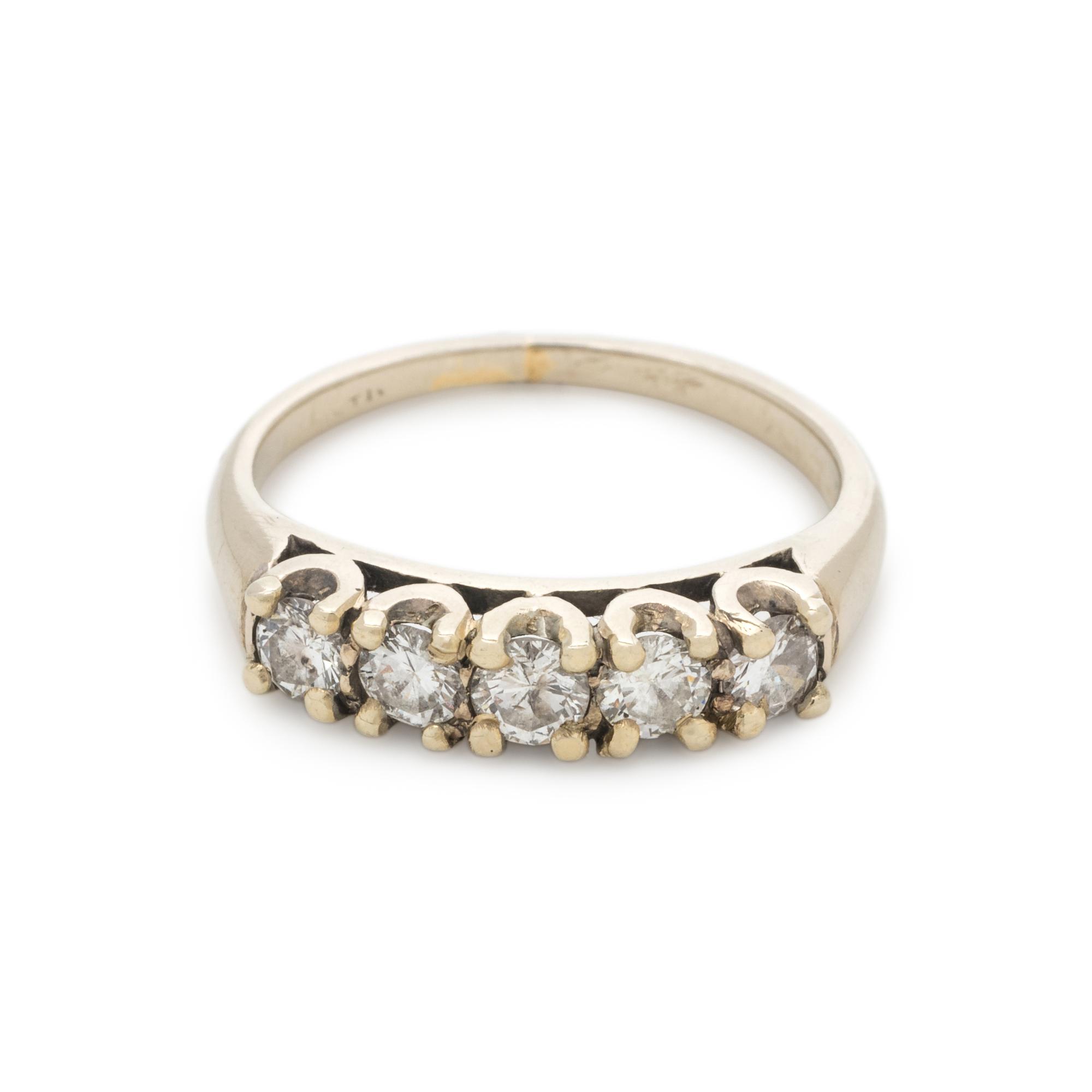 DIAMOND RING