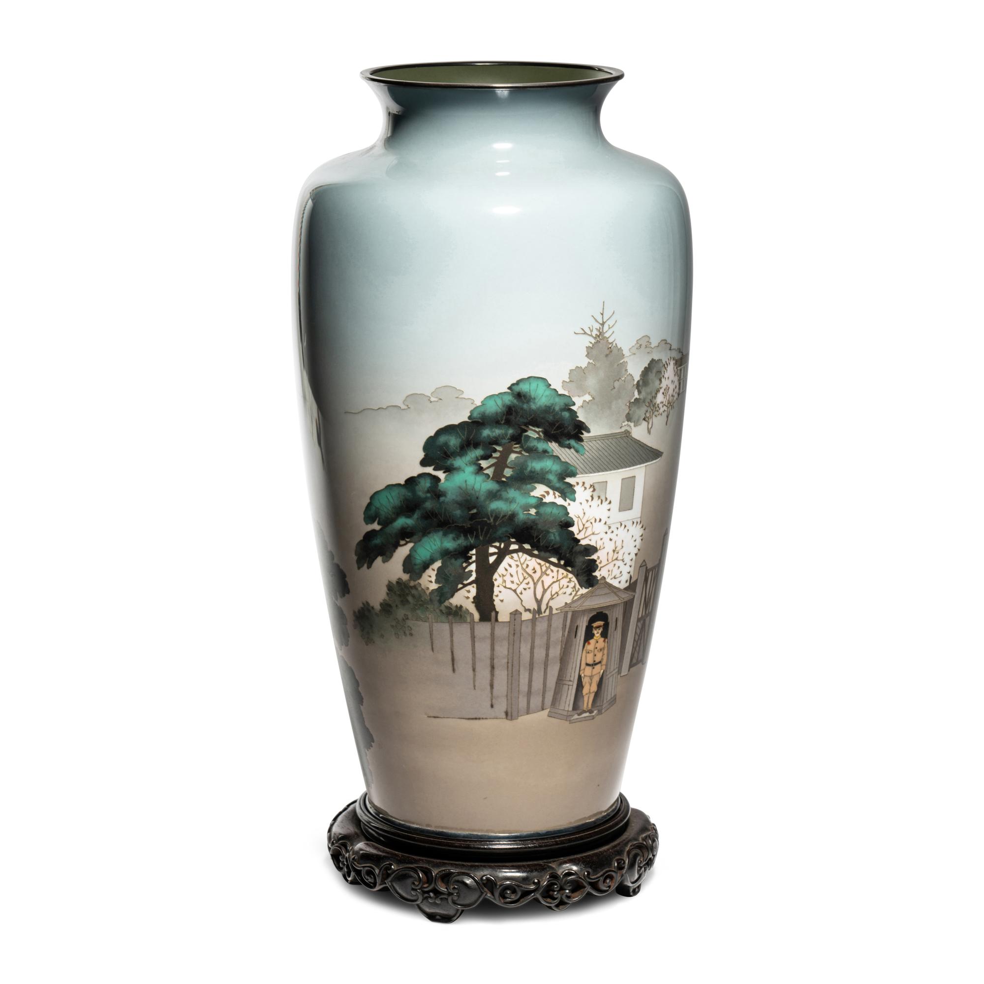 An Impressive Pair of Large Japanese Cloisonné Presentation Vases, Ando Jubei Studio, Late Meiji to Taisho Period — 日本明治-大正時期 安藤七寶店七寶燒花瓶一對