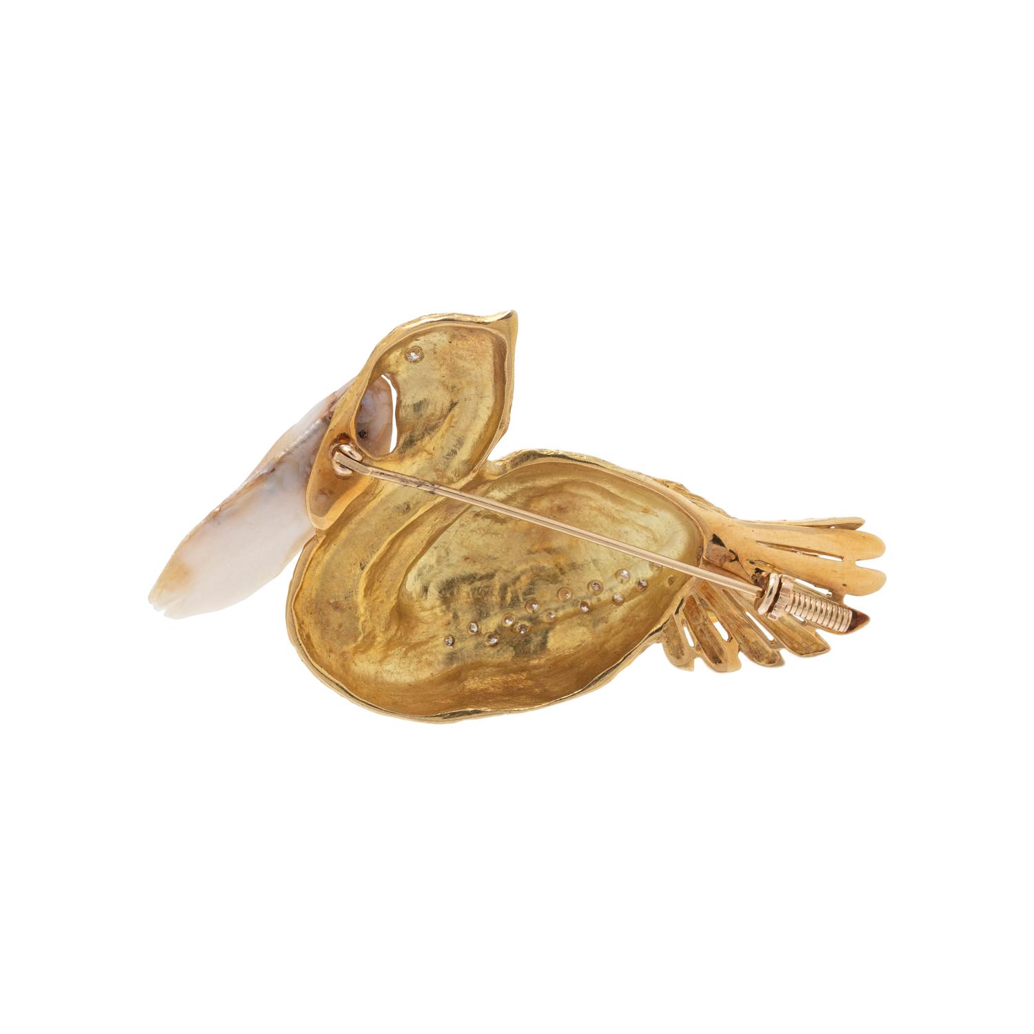 YELLOW GOLD, DIAMOND AND PEARL PELICAN BROOCH