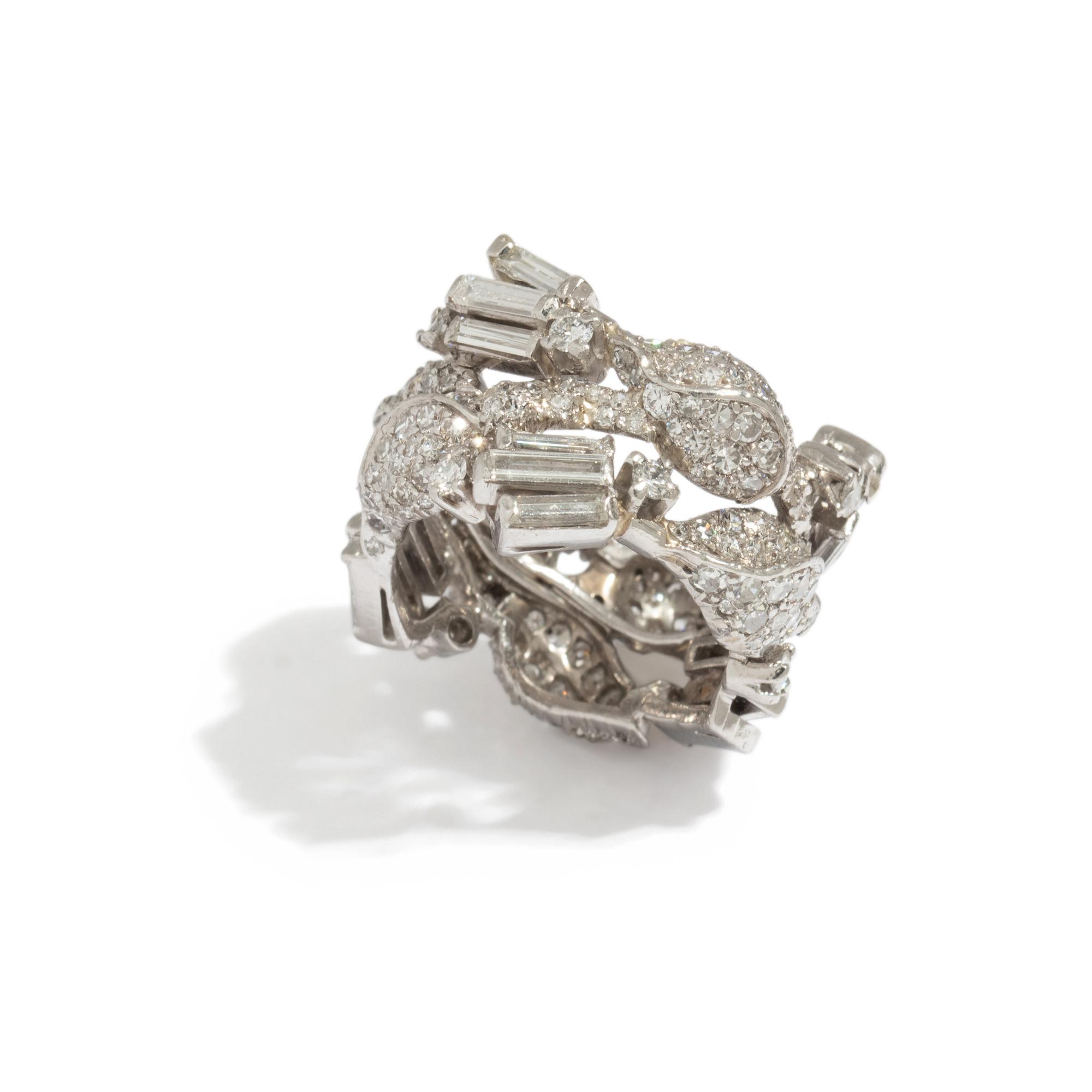 PLATINUM AND DIAMOND FLORAL MOTIF RING