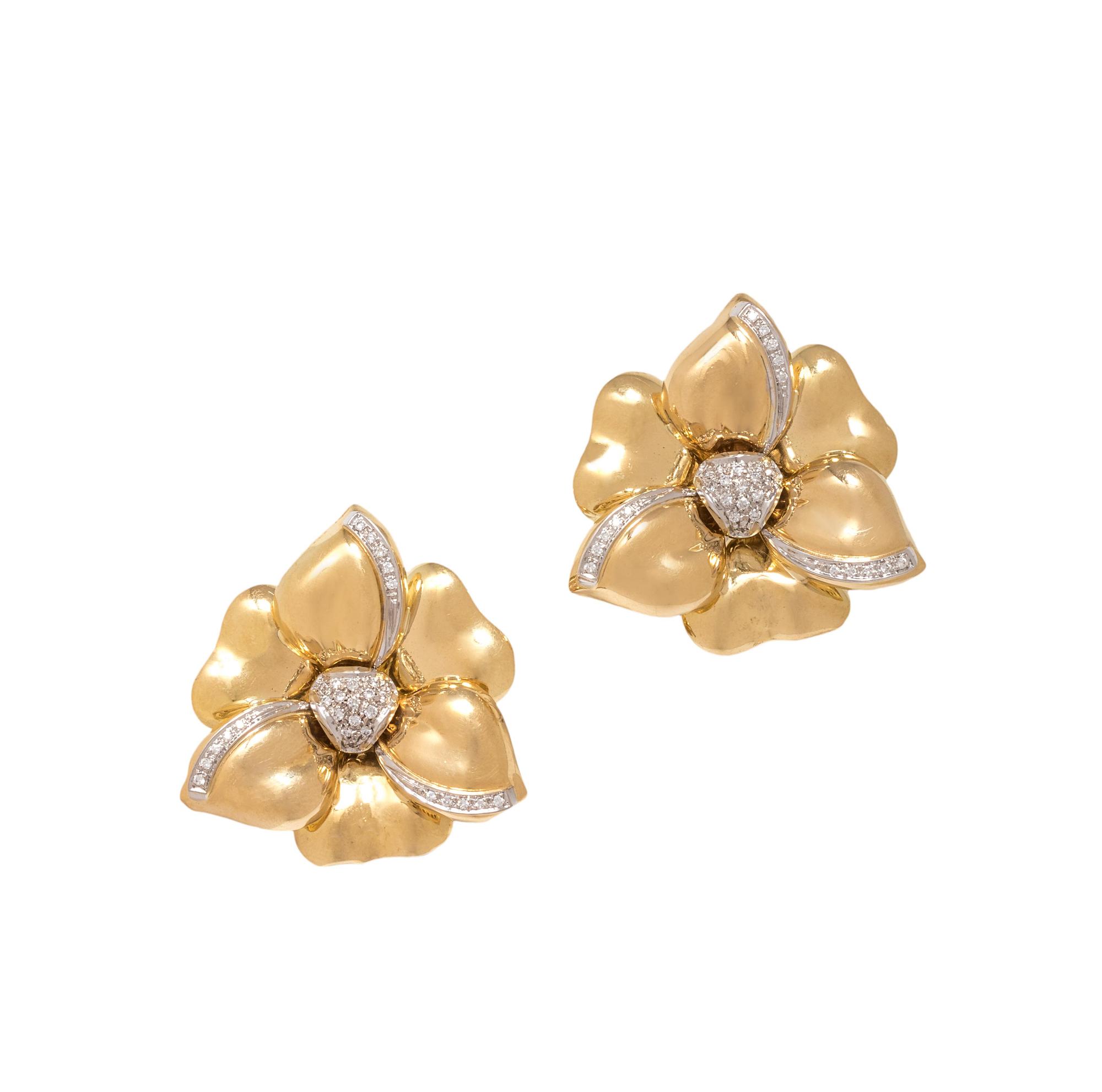 YELLOW GOLD AND DIAMOND FLOWER EARCLIPS