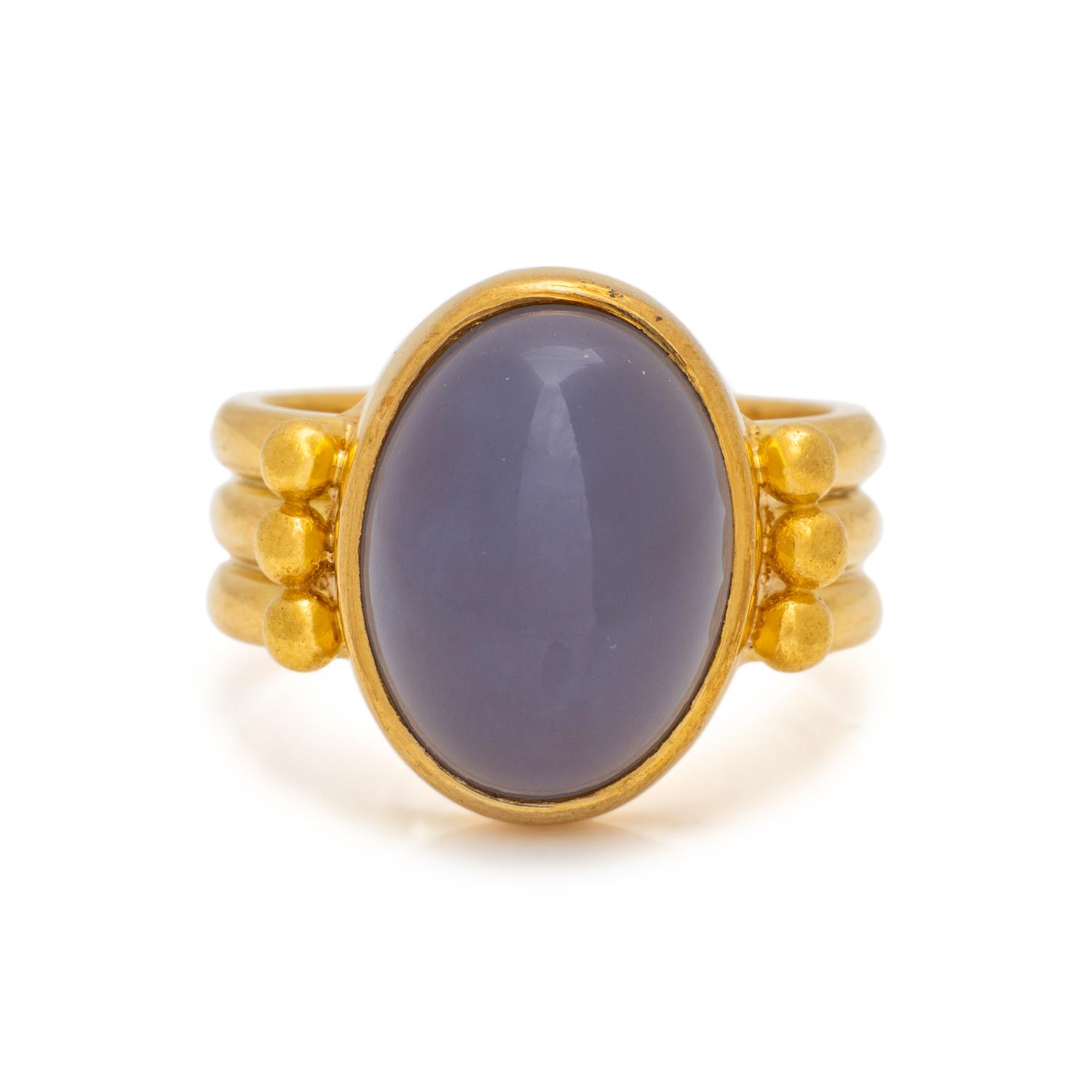 YELLOW GOLD AND CHALCEDONY RING