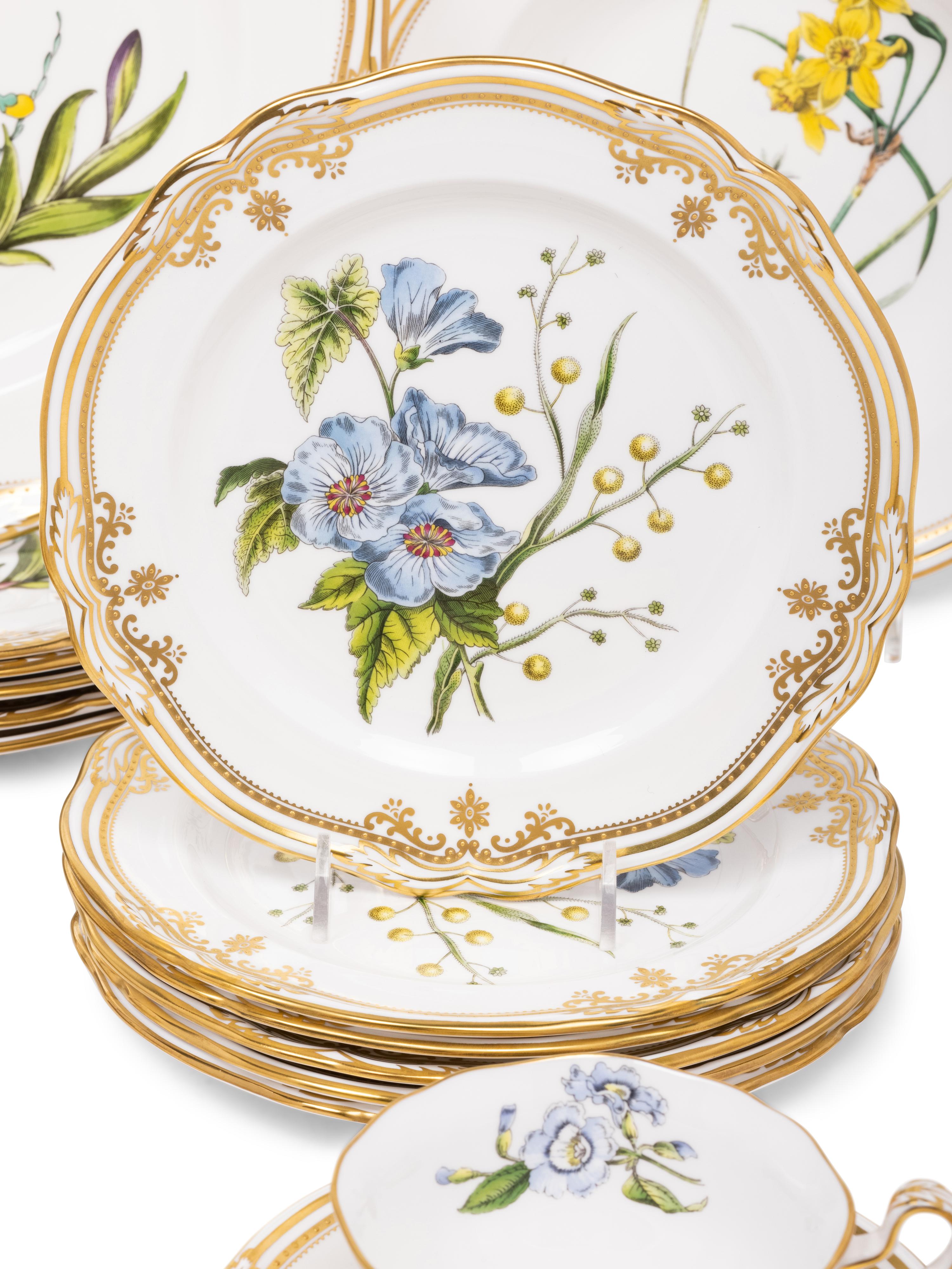 A Spode Stafford Flowers Porcelain Dinner Service