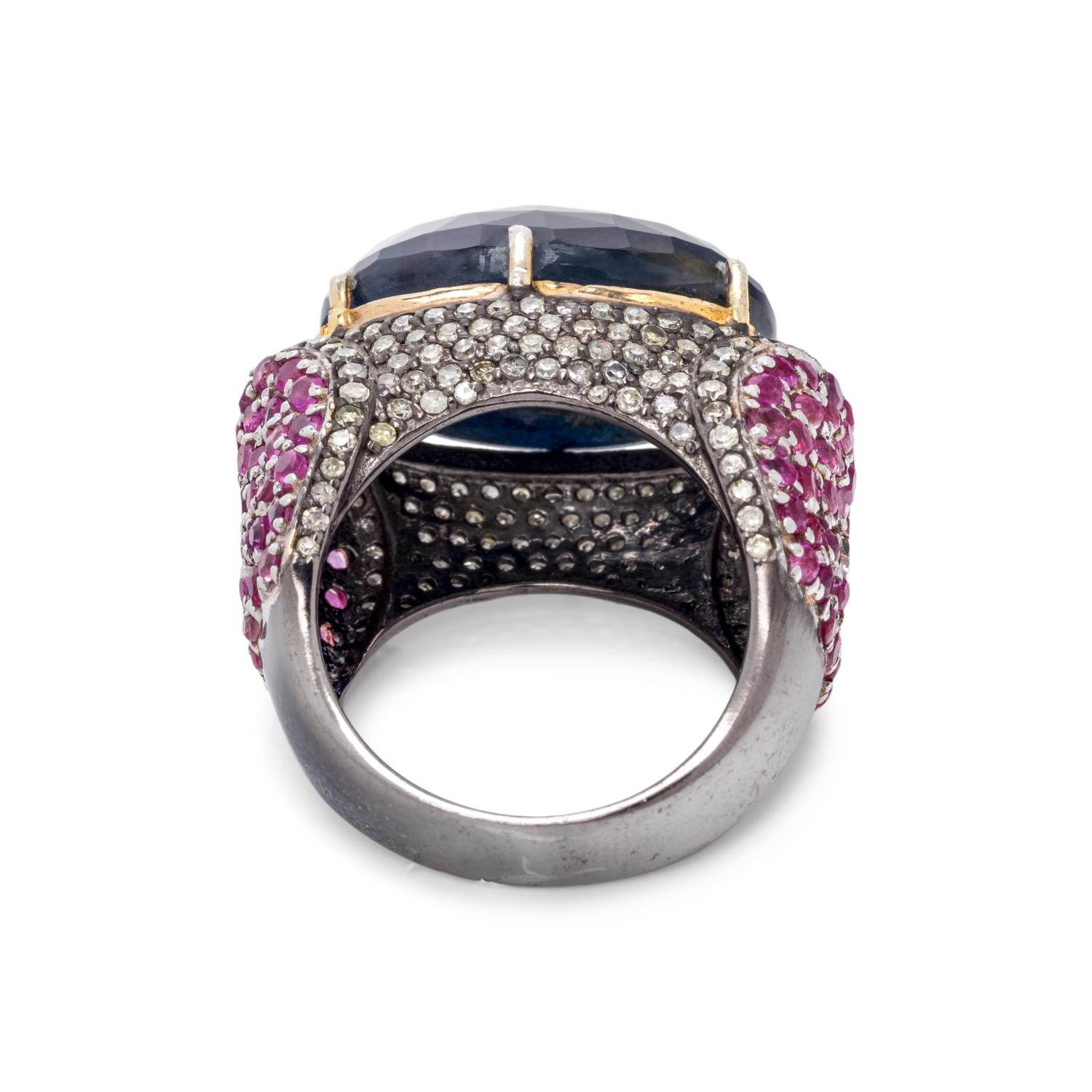 SAPPHIRE, RUBY AND DIAMOND RING