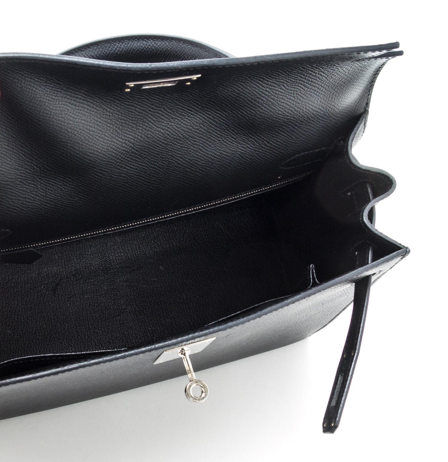 An Hermes Noir Epsom Sellier 28cm Kelly Handbag, 11" x 8.5" x 4".
