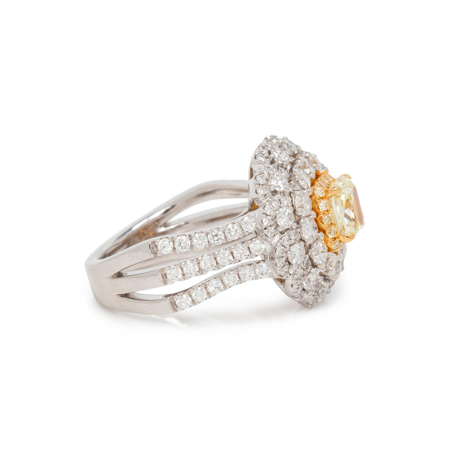 COLORED DIAMOND AND DIAMOND RING