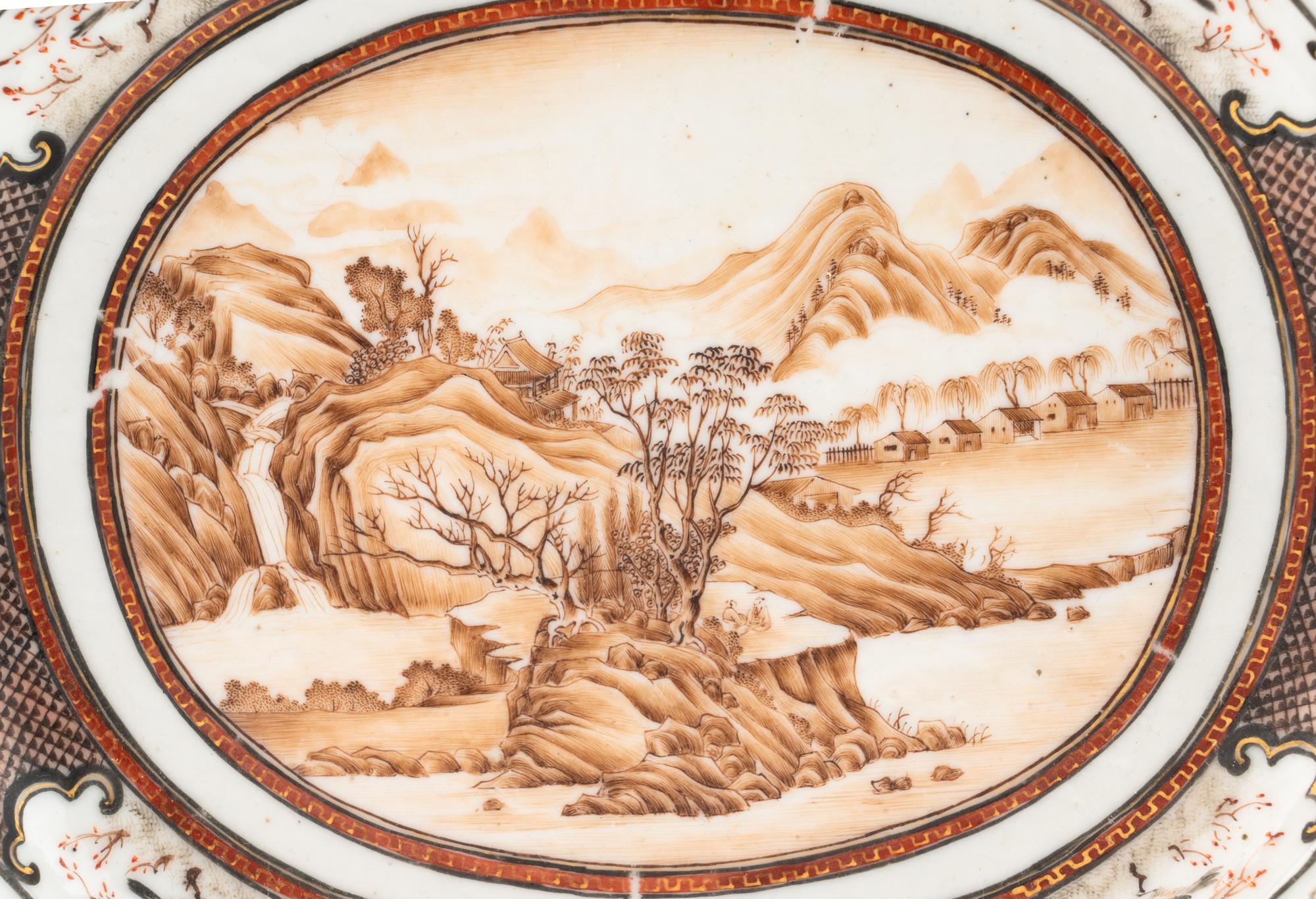 A Chinese Export Porcelain Reticulated Tray