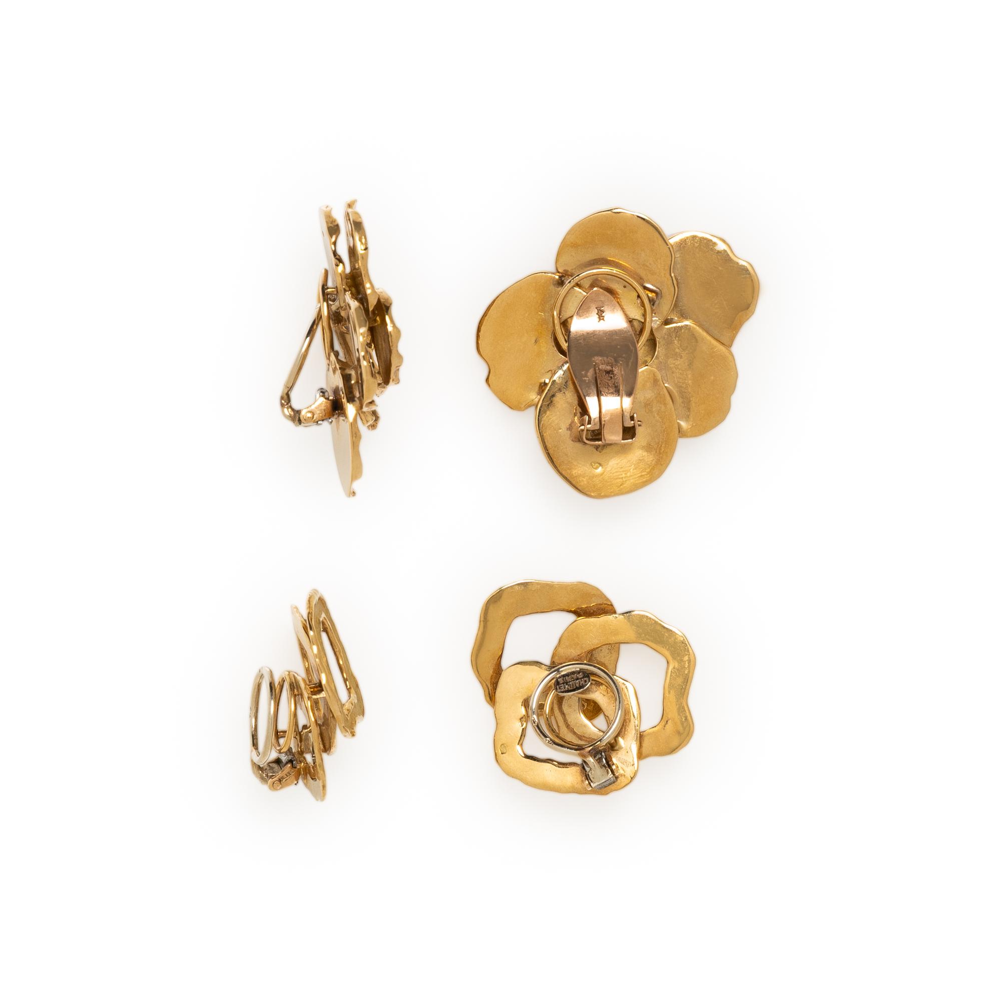 CHAUMET, TWO PAIRS OF YELLOW GOLD EARRINGS