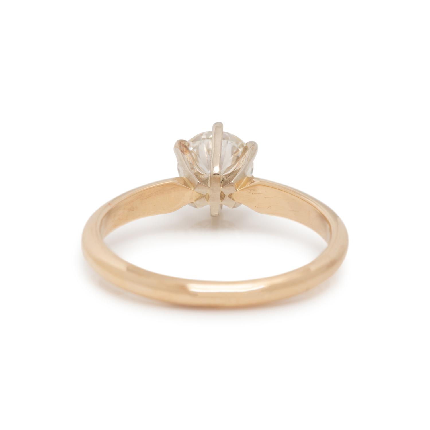 DIAMOND RING