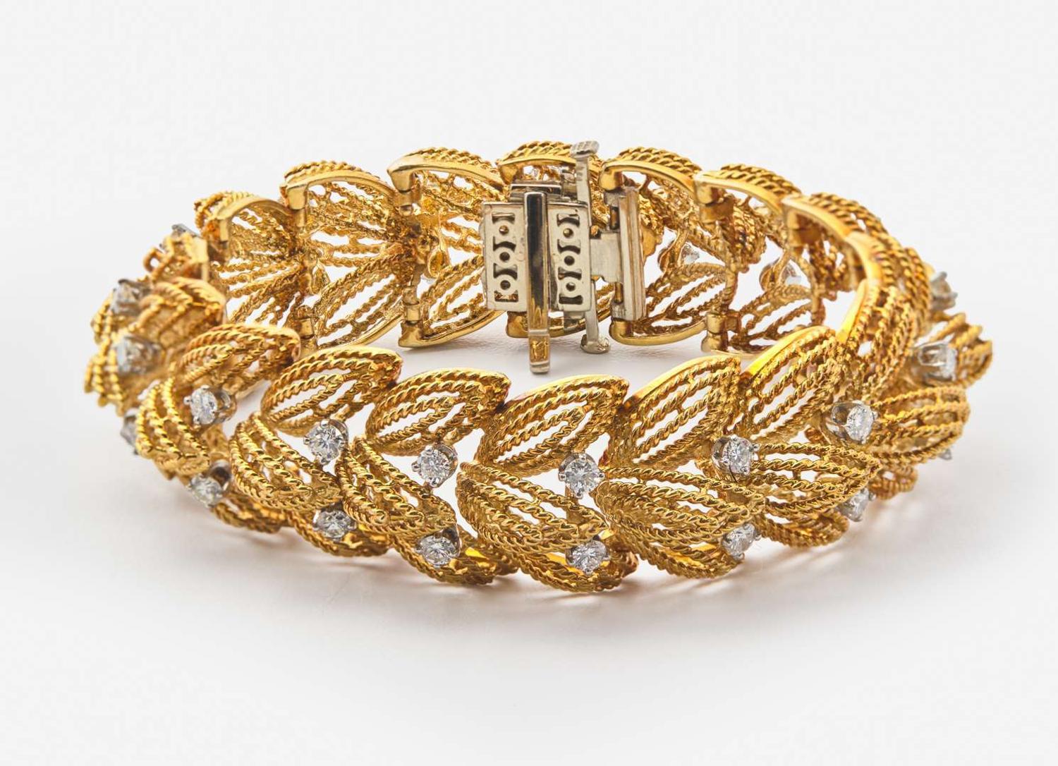 An 18K Yellow Gold and Diamond Bracelet